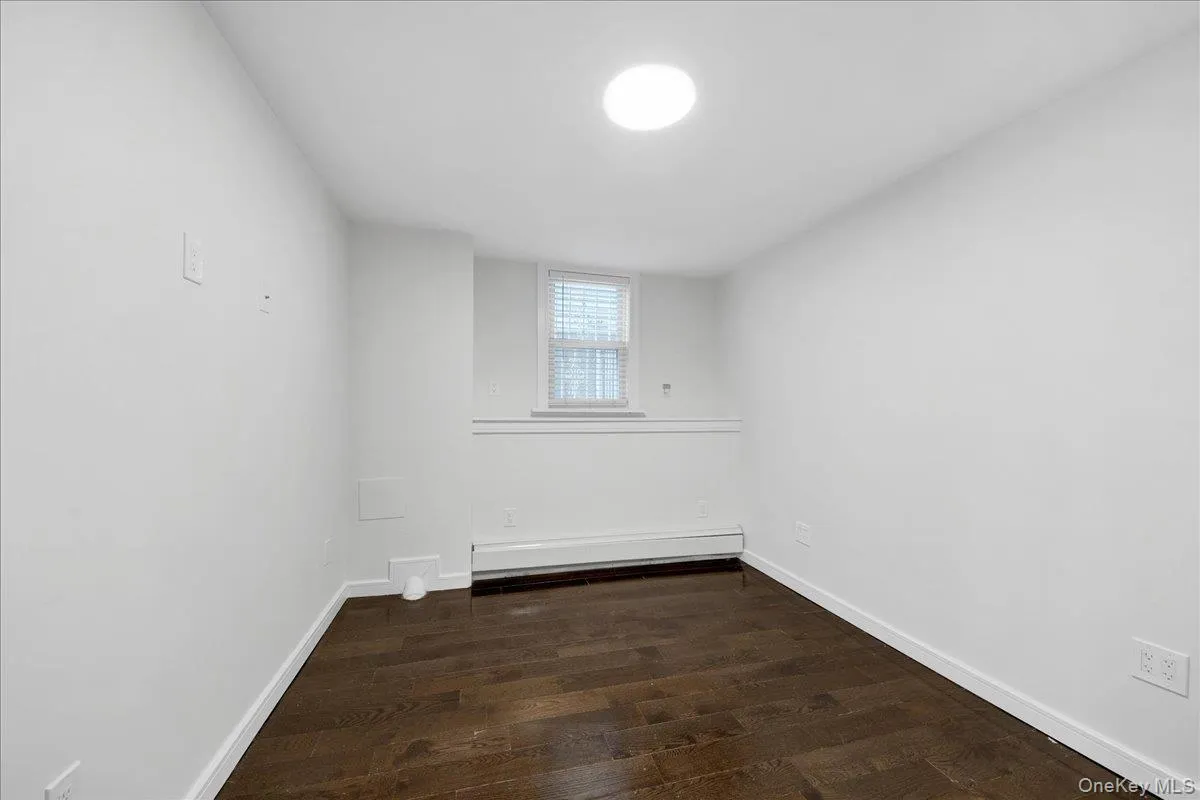 23 Colin Street, Yonkers, NY, 2 Bedrooms Bedrooms, 4 Rooms Rooms,1 BathroomBathrooms,Residential Lease,For Rent,Colin,0,1008674 23 Colin Street, Yonkers, NY, 2 Bedrooms Bedrooms, 4 Rooms Rooms,1 BathroomBathrooms,Residential Lease,For Rent,Colin,0,1008674