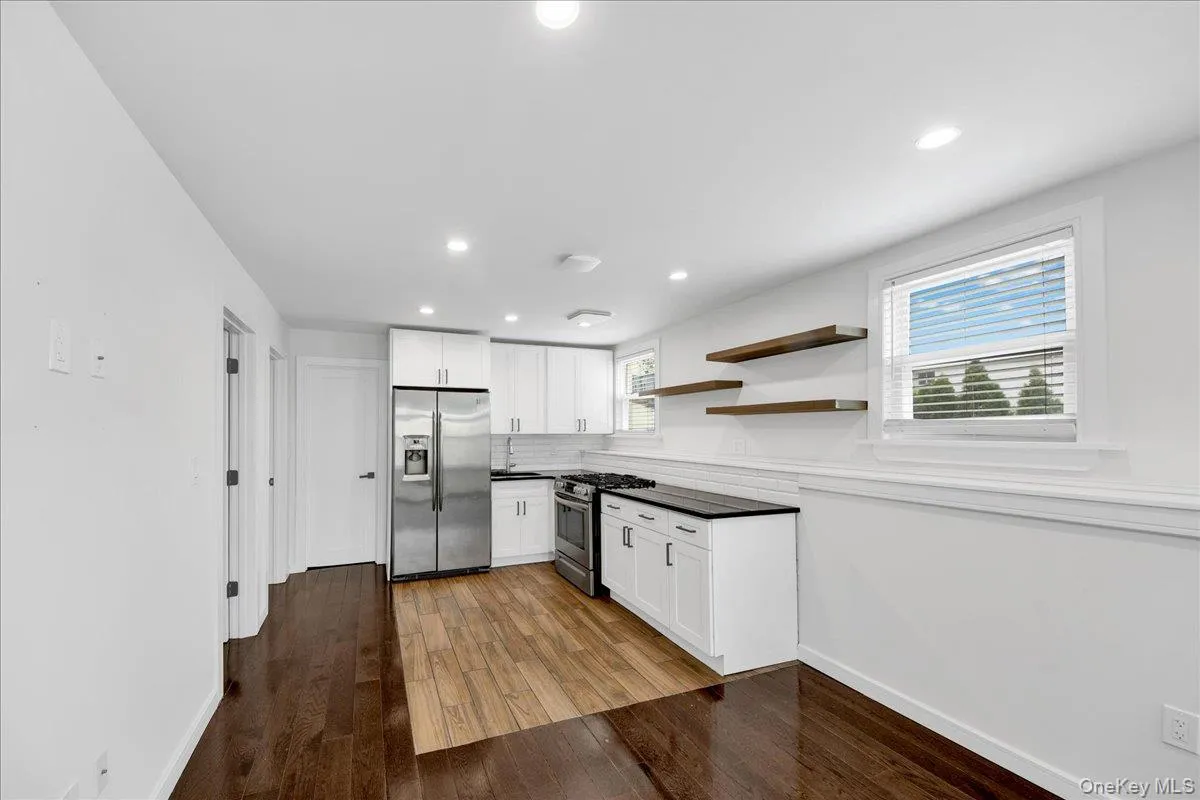 23 Colin Street, Yonkers, NY, 2 Bedrooms Bedrooms, 4 Rooms Rooms,1 BathroomBathrooms,Residential Lease,For Rent,Colin,0,1008674 23 Colin Street, Yonkers, NY, 2 Bedrooms Bedrooms, 4 Rooms Rooms,1 BathroomBathrooms,Residential Lease,For Rent,Colin,0,1008674