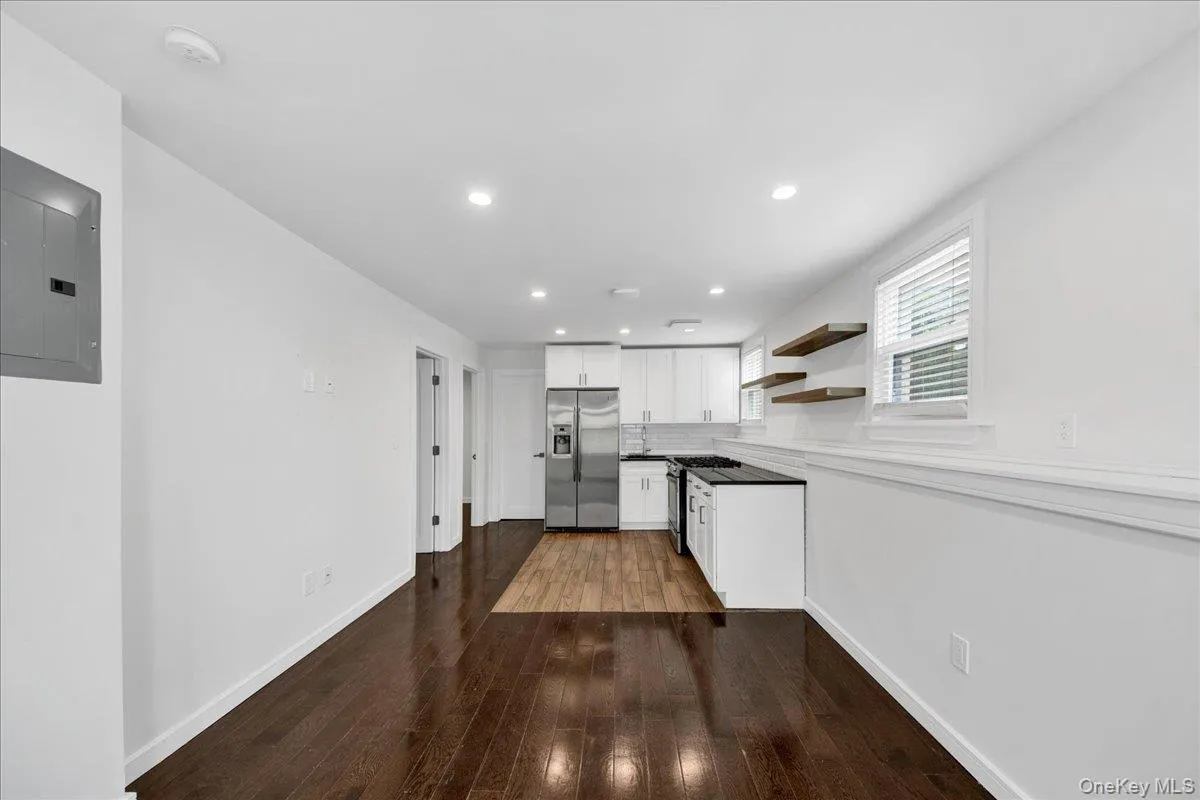 23 Colin Street, Yonkers, NY, 2 Bedrooms Bedrooms, 4 Rooms Rooms,1 BathroomBathrooms,Residential Lease,For Rent,Colin,0,1008674 23 Colin Street, Yonkers, NY, 2 Bedrooms Bedrooms, 4 Rooms Rooms,1 BathroomBathrooms,Residential Lease,For Rent,Colin,0,1008674