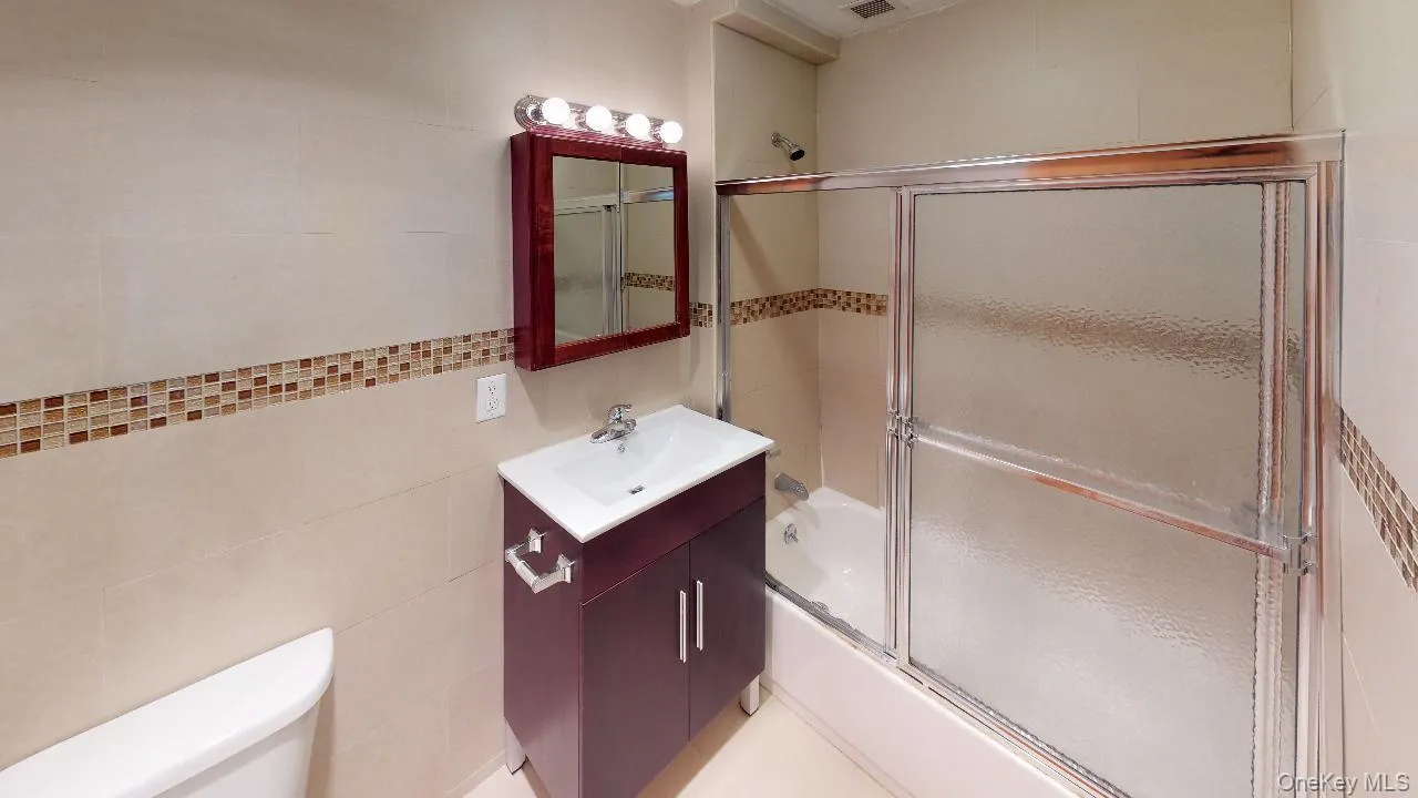 135-23 82nd Avenue, New York, NY, 1 Bedroom Bedrooms, 3 Rooms Rooms,1 BathroomBathrooms,Residential Lease,For Rent,82nd,0,1008682 135-23 82nd Avenue, New York, NY, 1 Bedroom Bedrooms, 3 Rooms Rooms,1 BathroomBathrooms,Residential Lease,For Rent,82nd,0,1008682