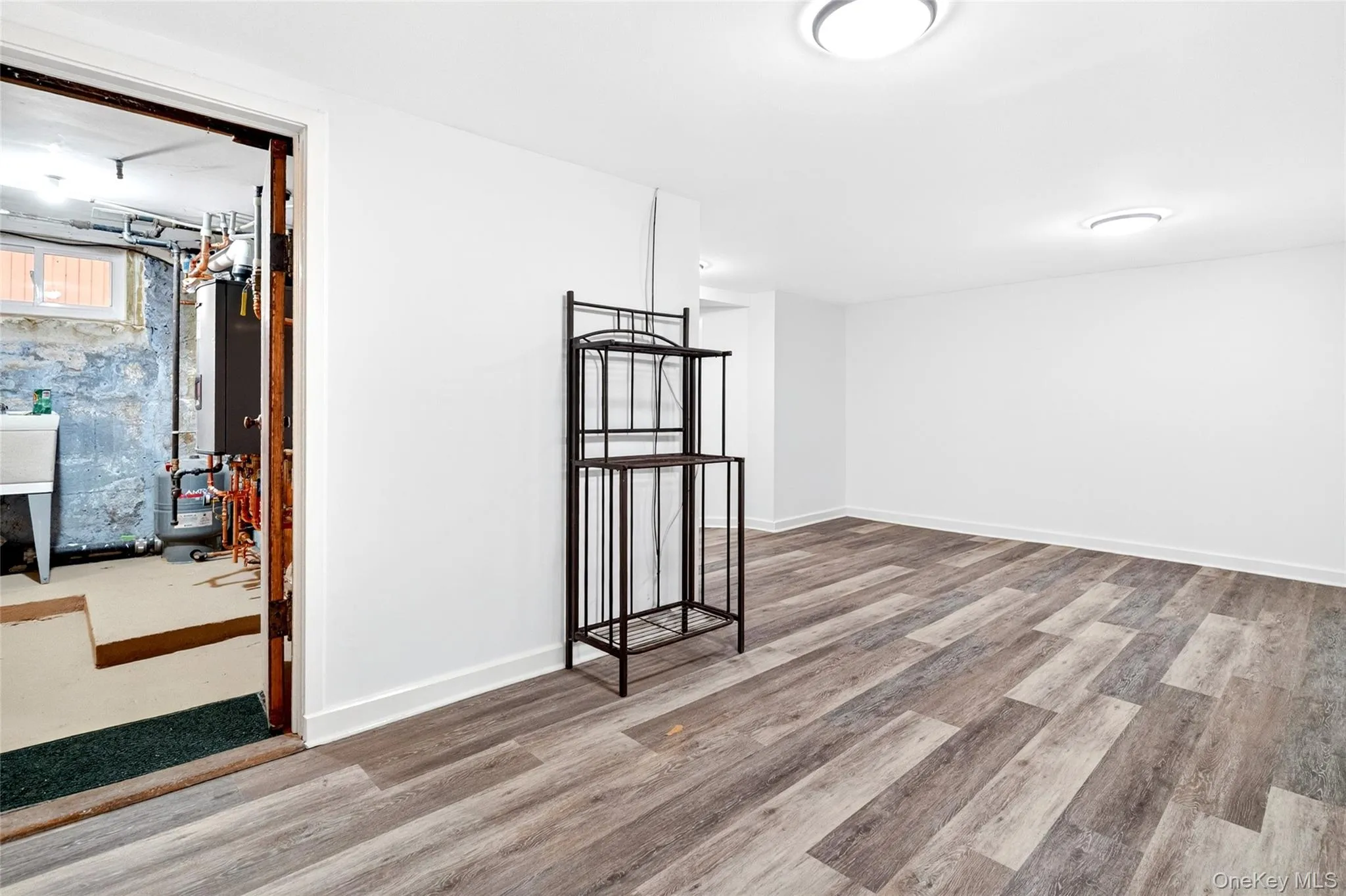 193 Parkview Avenue, Yonkers, NY, 3 Bedrooms Bedrooms, 7 Rooms Rooms,1 BathroomBathrooms,Residential,For Rent,Parkview,0,1008683 193 Parkview Avenue, Yonkers, NY, 3 Bedrooms Bedrooms, 7 Rooms Rooms,1 BathroomBathrooms,Residential,For Rent,Parkview,0,1008683