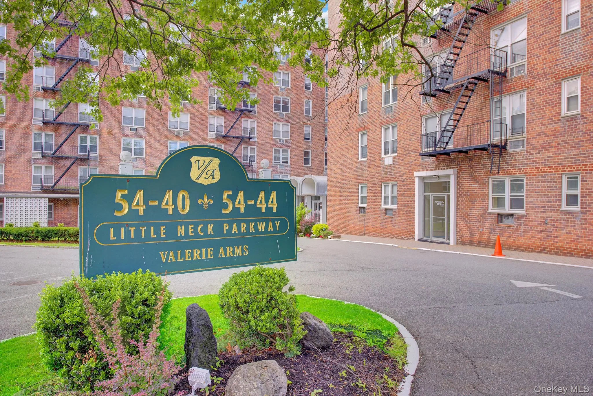 54-44 Little Neck Parkway, New York, NY, 1 Bedroom Bedrooms, 5 Rooms Rooms,1 BathroomBathrooms,Residential,For Rent,Little Neck,0,1008684 54-44 Little Neck Parkway, New York, NY, 1 Bedroom Bedrooms, 5 Rooms Rooms,1 BathroomBathrooms,Residential,For Rent,Little Neck,0,1008684