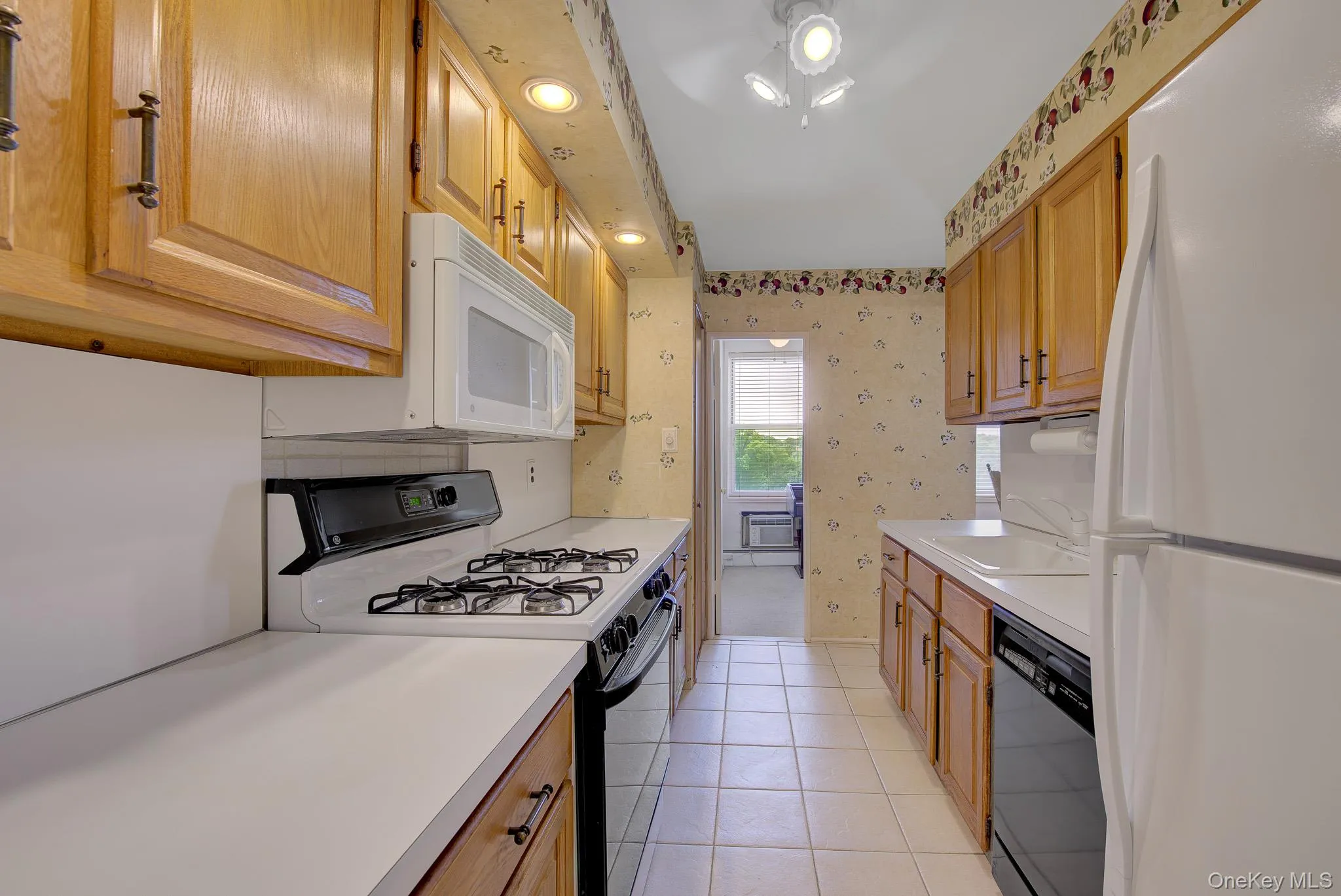 54-44 Little Neck Parkway, New York, NY, 1 Bedroom Bedrooms, 5 Rooms Rooms,1 BathroomBathrooms,Residential,For Rent,Little Neck,0,1008684 54-44 Little Neck Parkway, New York, NY, 1 Bedroom Bedrooms, 5 Rooms Rooms,1 BathroomBathrooms,Residential,For Rent,Little Neck,0,1008684
