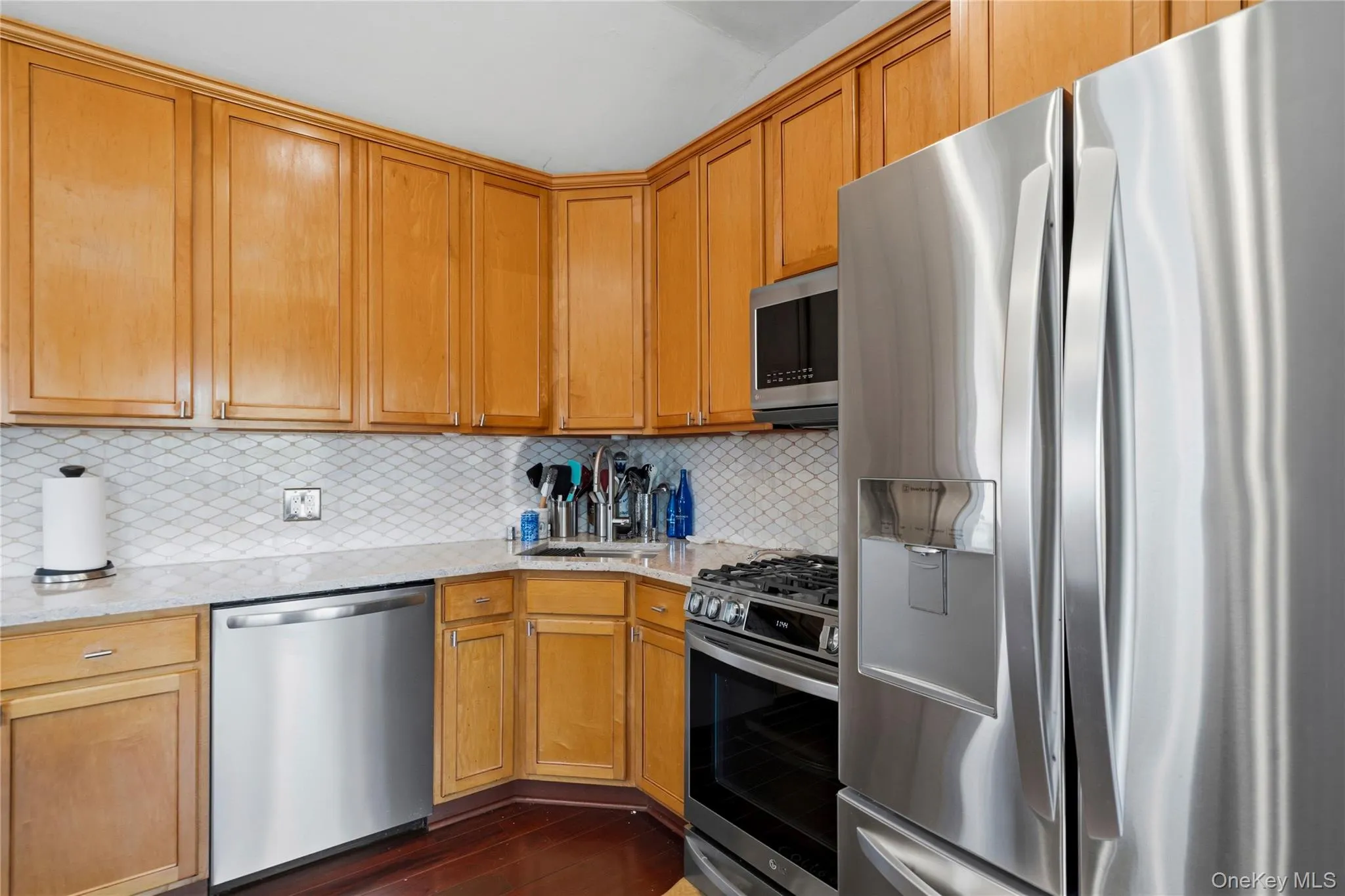 1084 Hyman Avenue, Islip, NY, 3 Bedrooms Bedrooms, 5 Rooms Rooms,2 BathroomsBathrooms,Residential,For Rent,Hyman,0,1008693 1084 Hyman Avenue, Islip, NY, 3 Bedrooms Bedrooms, 5 Rooms Rooms,2 BathroomsBathrooms,Residential,For Rent,Hyman,0,1008693