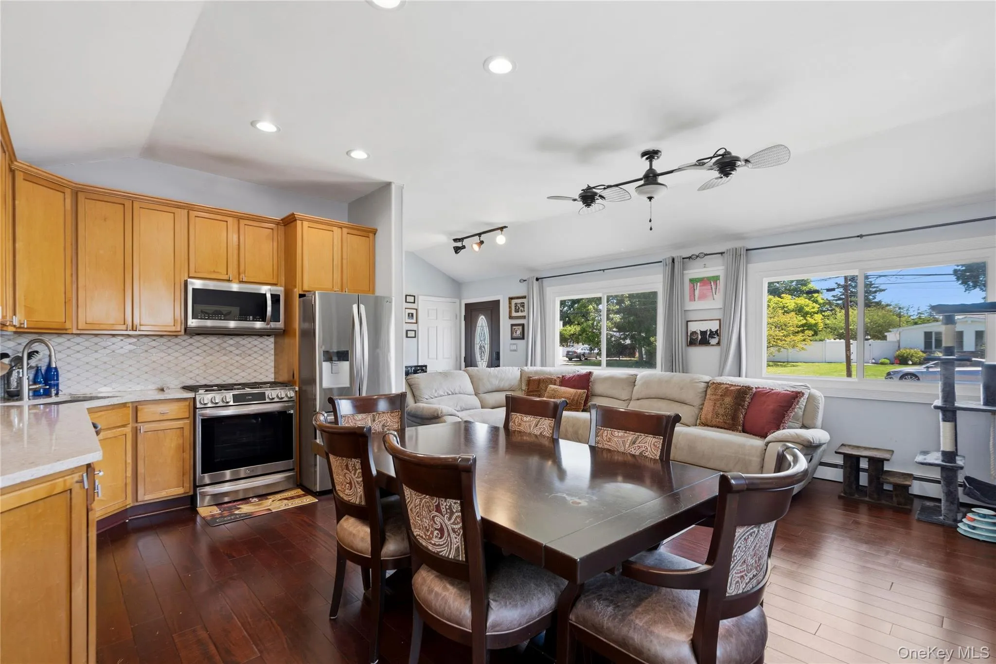 1084 Hyman Avenue, Islip, NY, 3 Bedrooms Bedrooms, 5 Rooms Rooms,2 BathroomsBathrooms,Residential,For Rent,Hyman,0,1008693 1084 Hyman Avenue, Islip, NY, 3 Bedrooms Bedrooms, 5 Rooms Rooms,2 BathroomsBathrooms,Residential,For Rent,Hyman,0,1008693