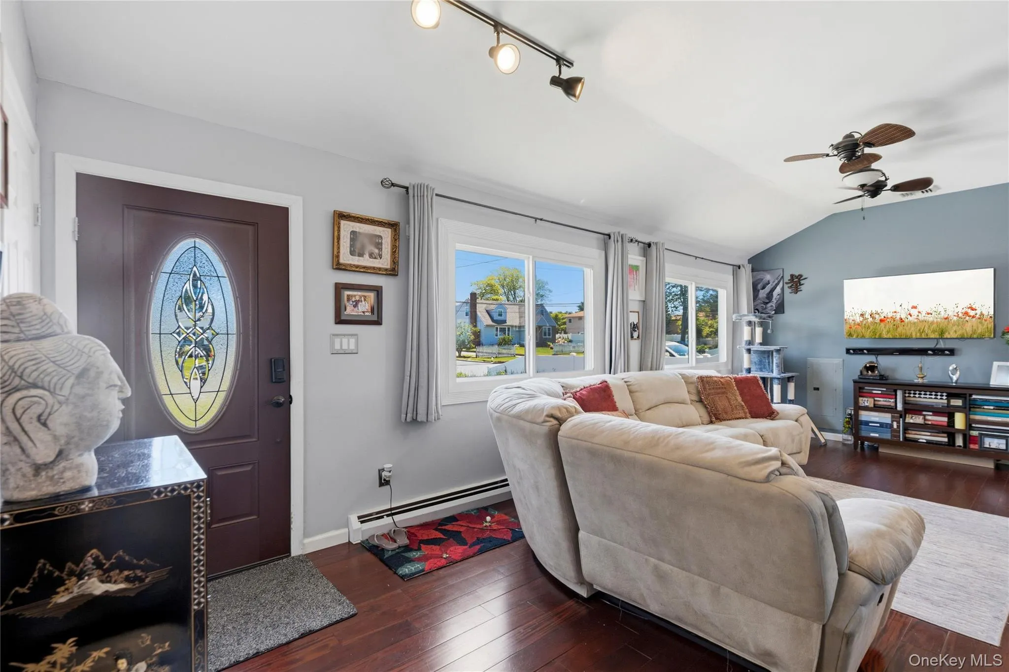 1084 Hyman Avenue, Islip, NY, 3 Bedrooms Bedrooms, 5 Rooms Rooms,2 BathroomsBathrooms,Residential,For Rent,Hyman,0,1008693 1084 Hyman Avenue, Islip, NY, 3 Bedrooms Bedrooms, 5 Rooms Rooms,2 BathroomsBathrooms,Residential,For Rent,Hyman,0,1008693