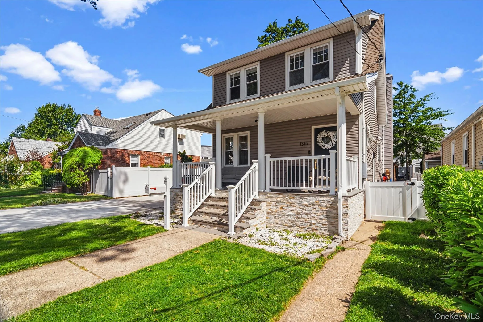1315 6th Avenue, Hempstead, NY, 6 Bedrooms Bedrooms, 10 Rooms Rooms,3 BathroomsBathrooms,Residential,For Rent,6th,0,1008698 1315 6th Avenue, Hempstead, NY, 6 Bedrooms Bedrooms, 10 Rooms Rooms,3 BathroomsBathrooms,Residential,For Rent,6th,0,1008698