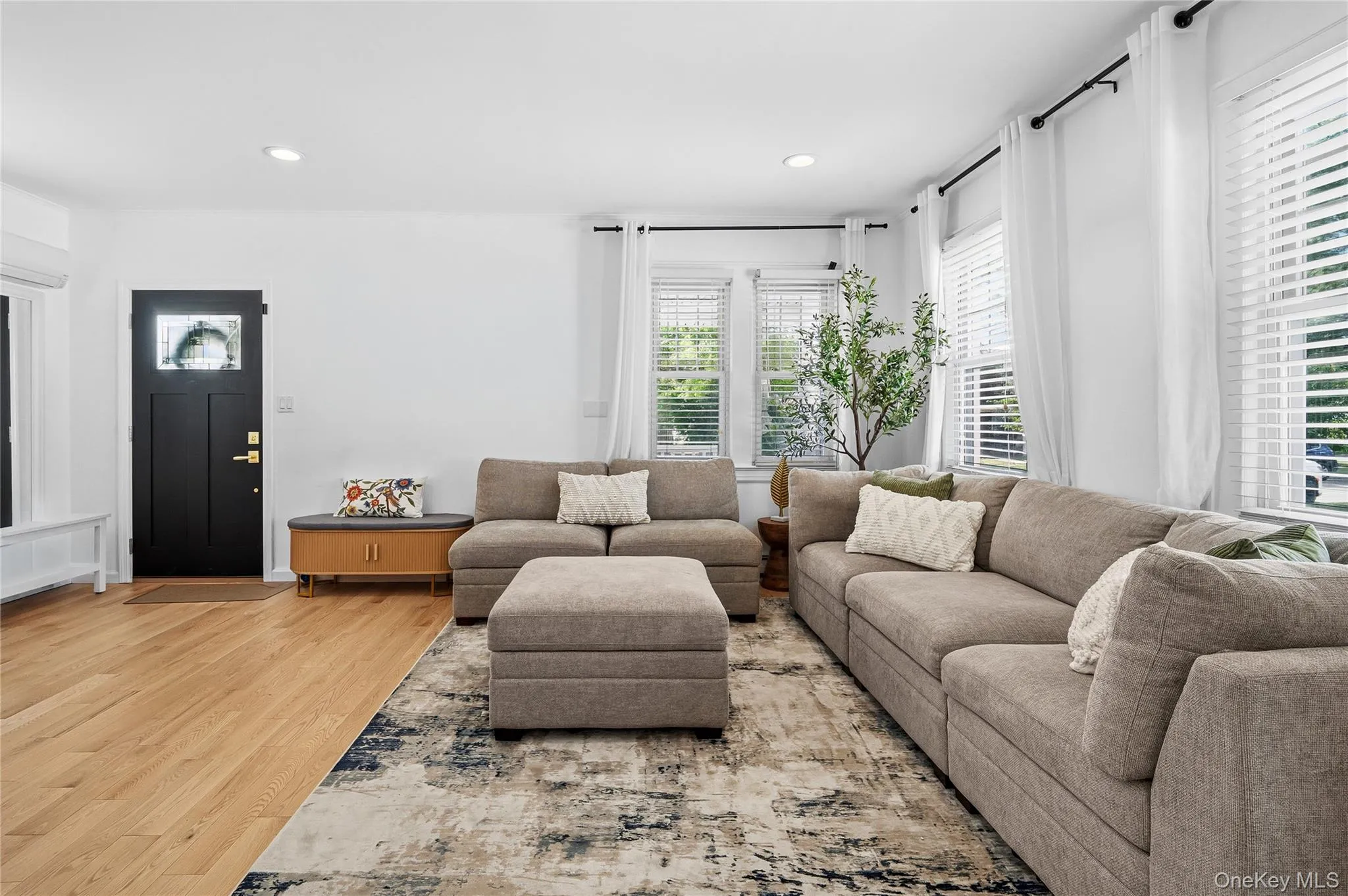 1315 6th Avenue, Hempstead, NY, 6 Bedrooms Bedrooms, 10 Rooms Rooms,3 BathroomsBathrooms,Residential,For Rent,6th,0,1008698 1315 6th Avenue, Hempstead, NY, 6 Bedrooms Bedrooms, 10 Rooms Rooms,3 BathroomsBathrooms,Residential,For Rent,6th,0,1008698