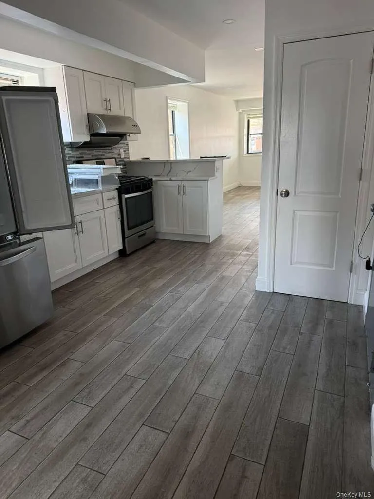 34-44 59TH Street, New York, NY, 3 Bedrooms Bedrooms, 5 Rooms Rooms,2 BathroomsBathrooms,Residential Lease,For Rent,59TH,0,1008700 34-44 59TH Street, New York, NY, 3 Bedrooms Bedrooms, 5 Rooms Rooms,2 BathroomsBathrooms,Residential Lease,For Rent,59TH,0,1008700