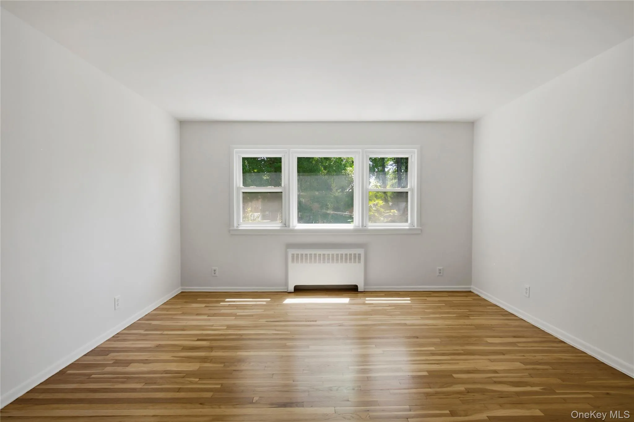 140 Broadway, Greenburgh, NY, 2 Bedrooms Bedrooms, 5 Rooms Rooms,1 BathroomBathrooms,Residential,For Rent,Broadway,0,KEY1008701 140 Broadway, Greenburgh, NY, 2 Bedrooms Bedrooms, 5 Rooms Rooms,1 BathroomBathrooms,Residential,For Rent,Broadway,0,KEY1008701
