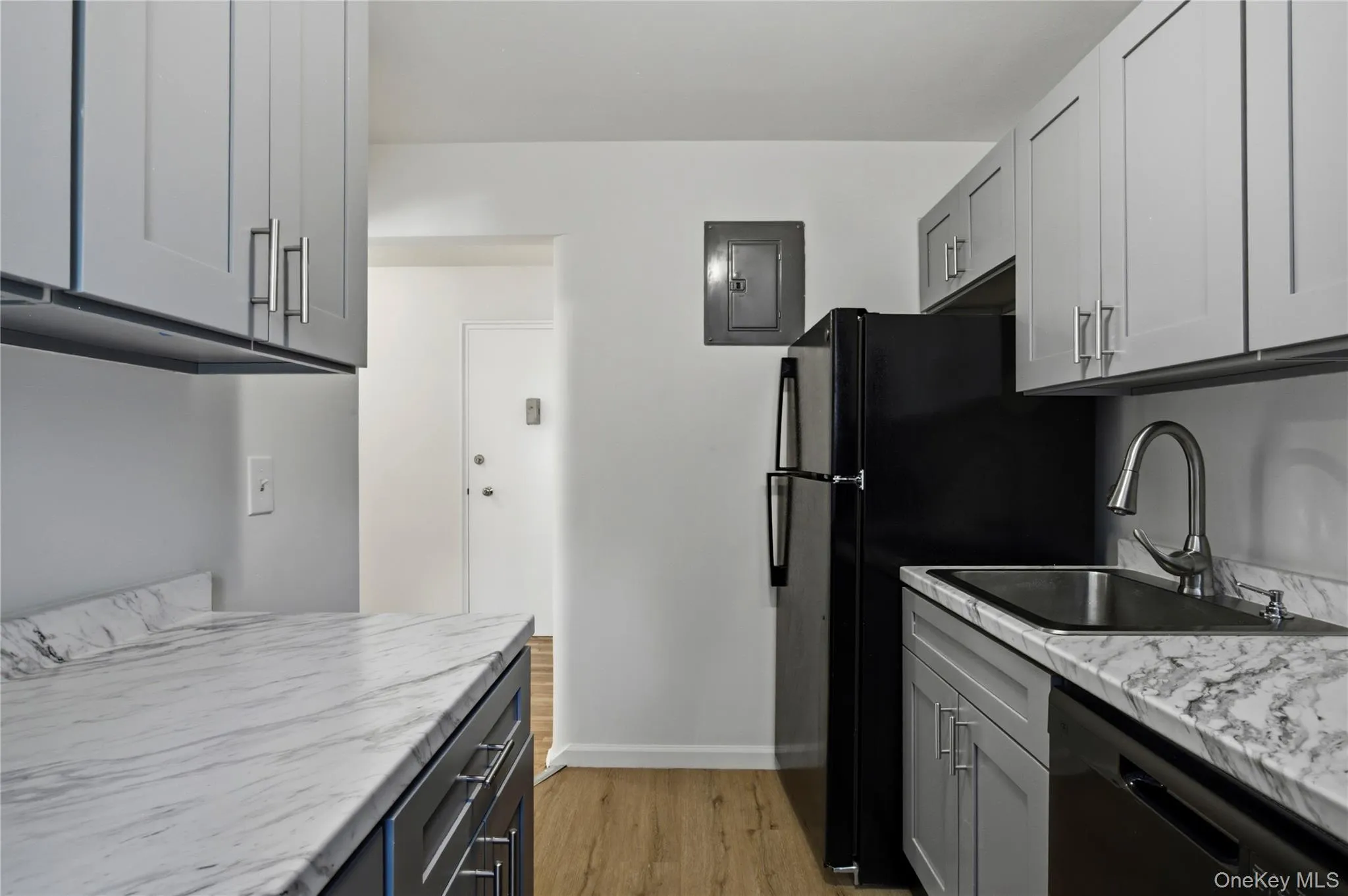 140 Broadway, Greenburgh, NY, 2 Bedrooms Bedrooms, 5 Rooms Rooms,1 BathroomBathrooms,Residential,For Rent,Broadway,0,KEY1008701 140 Broadway, Greenburgh, NY, 2 Bedrooms Bedrooms, 5 Rooms Rooms,1 BathroomBathrooms,Residential,For Rent,Broadway,0,KEY1008701