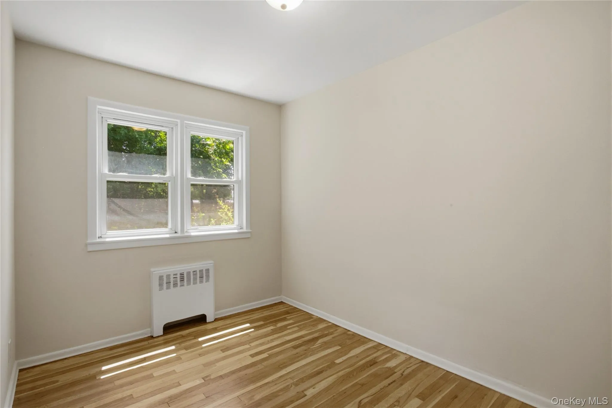 Diningroom, Bedroom,den or office Diningroom, Bedroom,den or office