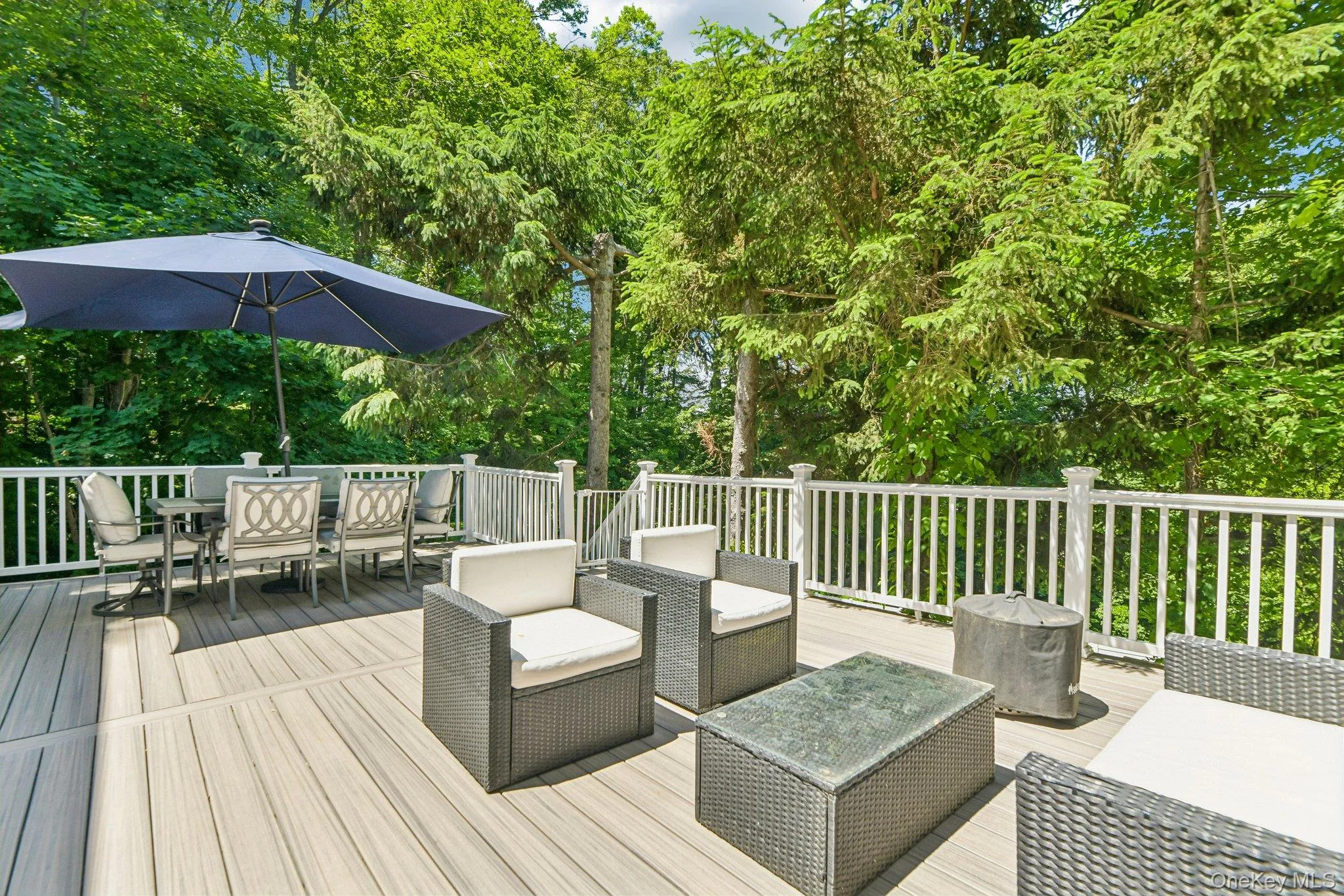 3 Walnut Place, Huntington, NY, 4 Bedrooms Bedrooms, 8 Rooms Rooms,2 BathroomsBathrooms,Residential,For Rent,Walnut,0,1008711 3 Walnut Place, Huntington, NY, 4 Bedrooms Bedrooms, 8 Rooms Rooms,2 BathroomsBathrooms,Residential,For Rent,Walnut,0,1008711