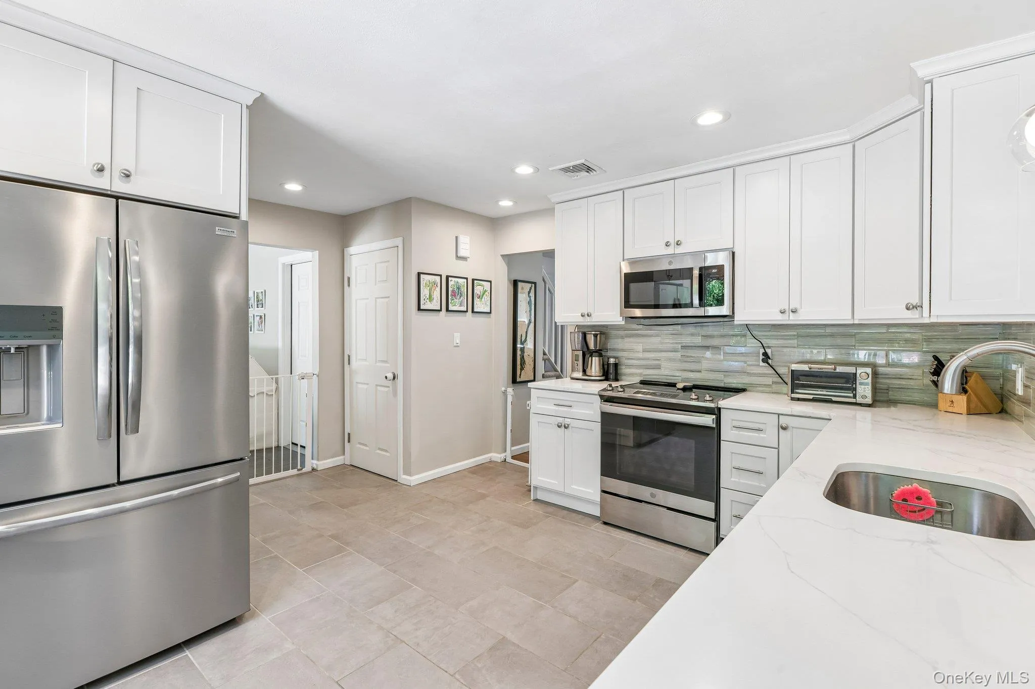 3 Walnut Place, Huntington, NY, 4 Bedrooms Bedrooms, 8 Rooms Rooms,2 BathroomsBathrooms,Residential,For Rent,Walnut,0,1008711 3 Walnut Place, Huntington, NY, 4 Bedrooms Bedrooms, 8 Rooms Rooms,2 BathroomsBathrooms,Residential,For Rent,Walnut,0,1008711