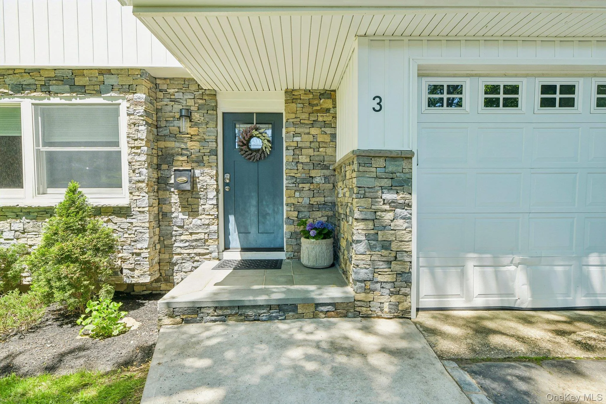 3 Walnut Place, Huntington, NY, 4 Bedrooms Bedrooms, 8 Rooms Rooms,2 BathroomsBathrooms,Residential,For Rent,Walnut,0,1008711 3 Walnut Place, Huntington, NY, 4 Bedrooms Bedrooms, 8 Rooms Rooms,2 BathroomsBathrooms,Residential,For Rent,Walnut,0,1008711