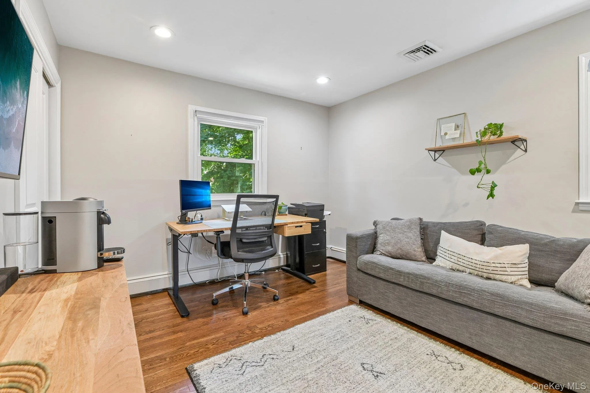 3 Walnut Place, Huntington, NY, 4 Bedrooms Bedrooms, 8 Rooms Rooms,2 BathroomsBathrooms,Residential,For Rent,Walnut,0,1008711 3 Walnut Place, Huntington, NY, 4 Bedrooms Bedrooms, 8 Rooms Rooms,2 BathroomsBathrooms,Residential,For Rent,Walnut,0,1008711