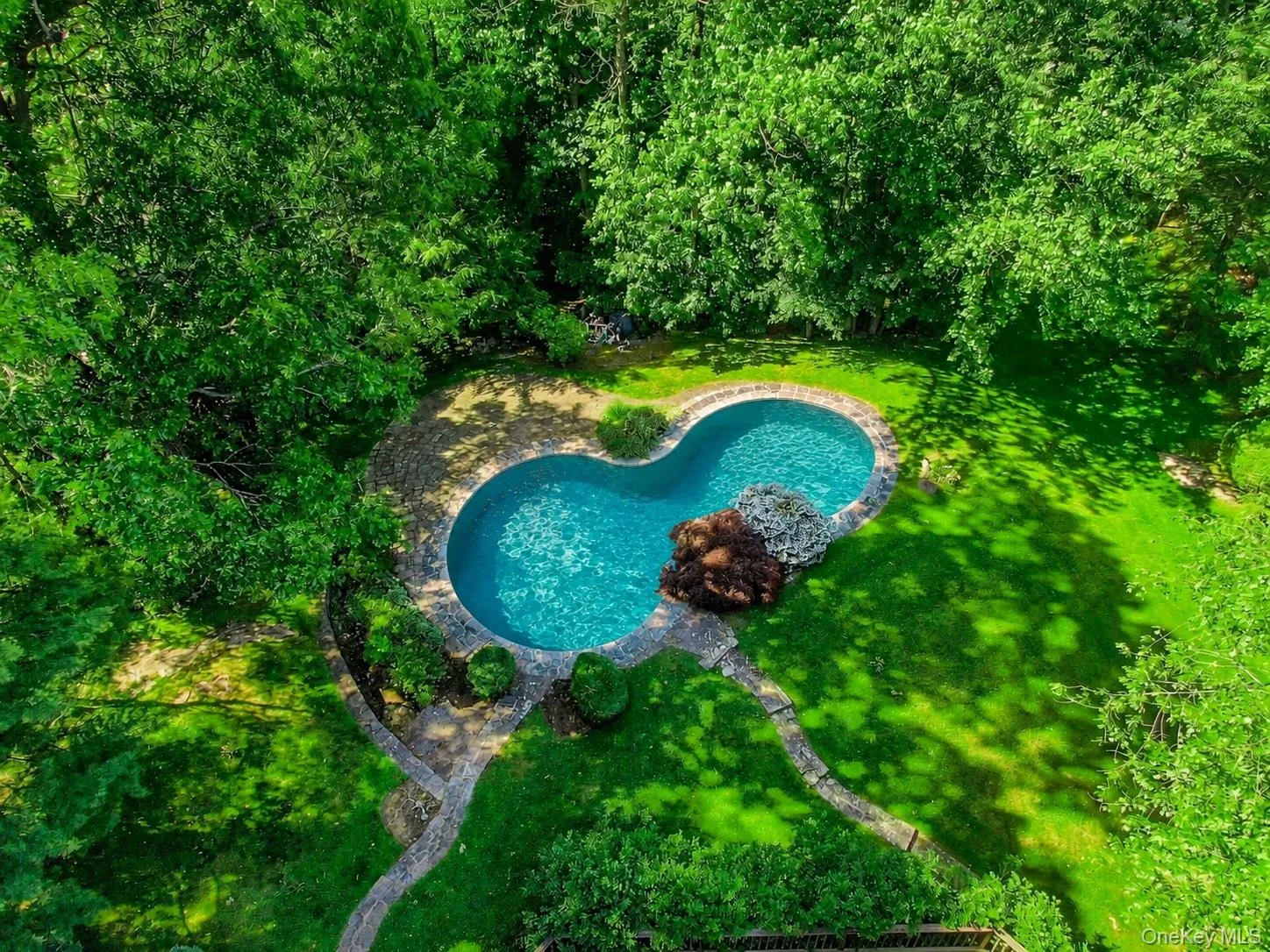 Gorgeous property with pool and plenty of space for all! Virtually staged - pool is covered Gorgeous property with pool and plenty of space for all! Virtually staged - pool is covered