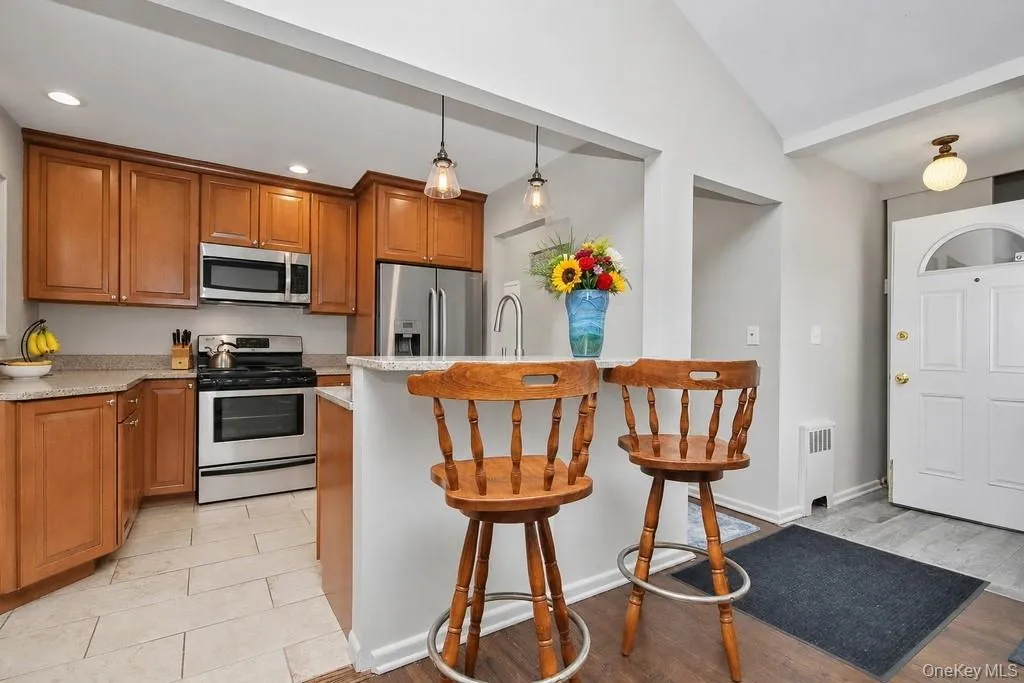 7 Tudor Place, Greenburgh, NY, 4 Bedrooms Bedrooms, 7 Rooms Rooms,1 BathroomBathrooms,Residential Lease,For Rent,Tudor,0,1008718 7 Tudor Place, Greenburgh, NY, 4 Bedrooms Bedrooms, 7 Rooms Rooms,1 BathroomBathrooms,Residential Lease,For Rent,Tudor,0,1008718