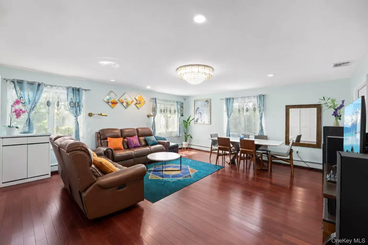 24 Holly Lane, Oyster Bay, NY, 5 Bedrooms Bedrooms, 12 Rooms Rooms,4 BathroomsBathrooms,Residential,For Rent,Holly,0,1008722 24 Holly Lane, Oyster Bay, NY, 5 Bedrooms Bedrooms, 12 Rooms Rooms,4 BathroomsBathrooms,Residential,For Rent,Holly,0,1008722
