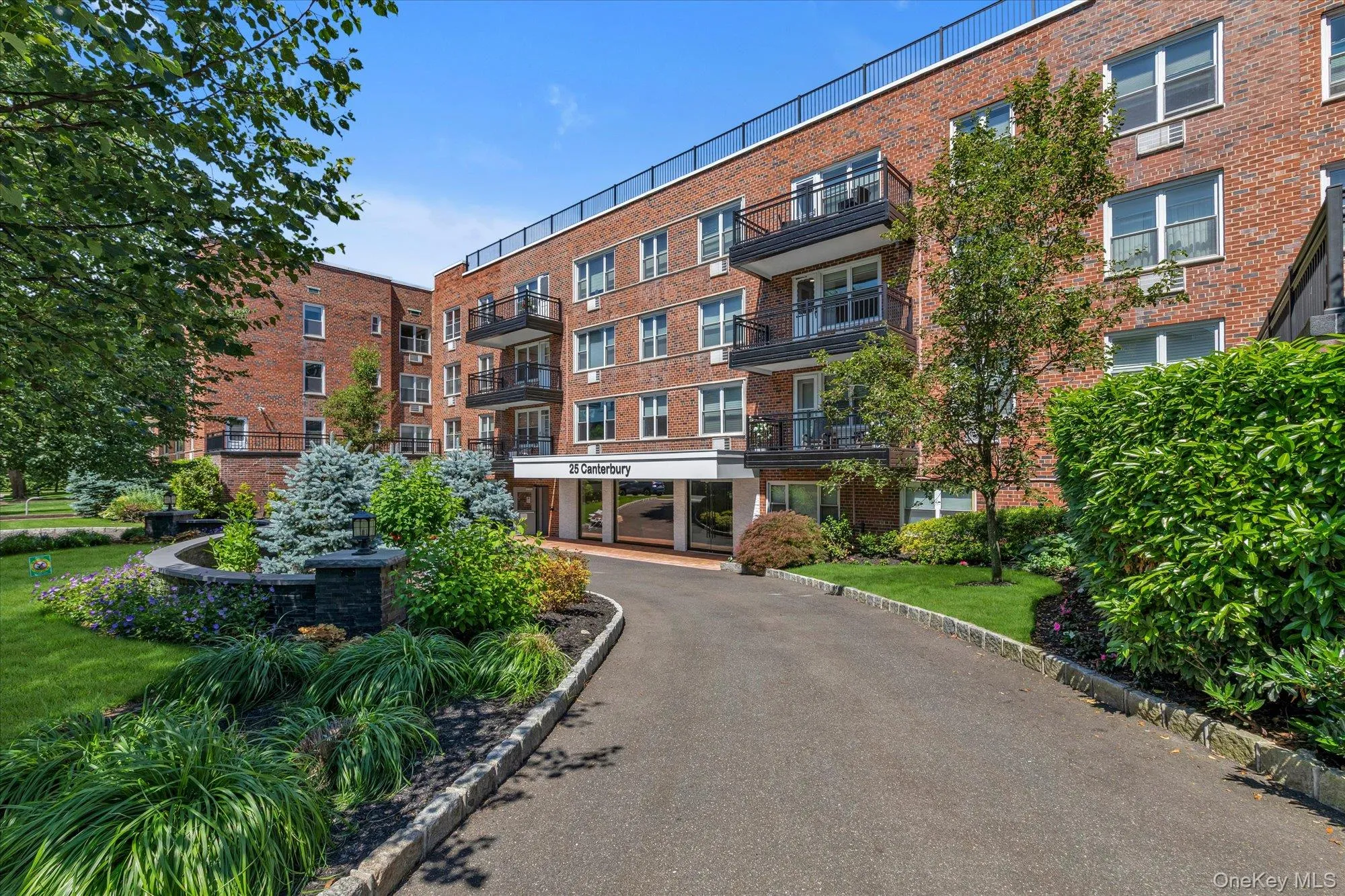 25 Canterbury Road, North Hempstead, NY, 2 Bedrooms Bedrooms, 5 Rooms Rooms,2 BathroomsBathrooms,Residential,For Rent,Canterbury,0,1008724 25 Canterbury Road, North Hempstead, NY, 2 Bedrooms Bedrooms, 5 Rooms Rooms,2 BathroomsBathrooms,Residential,For Rent,Canterbury,0,1008724