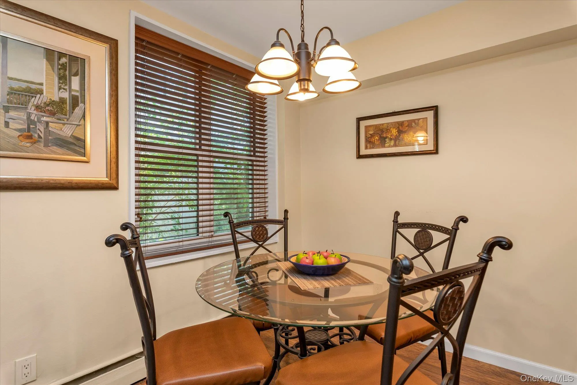25 Canterbury Road, North Hempstead, NY, 2 Bedrooms Bedrooms, 5 Rooms Rooms,2 BathroomsBathrooms,Residential,For Rent,Canterbury,0,1008724 25 Canterbury Road, North Hempstead, NY, 2 Bedrooms Bedrooms, 5 Rooms Rooms,2 BathroomsBathrooms,Residential,For Rent,Canterbury,0,1008724