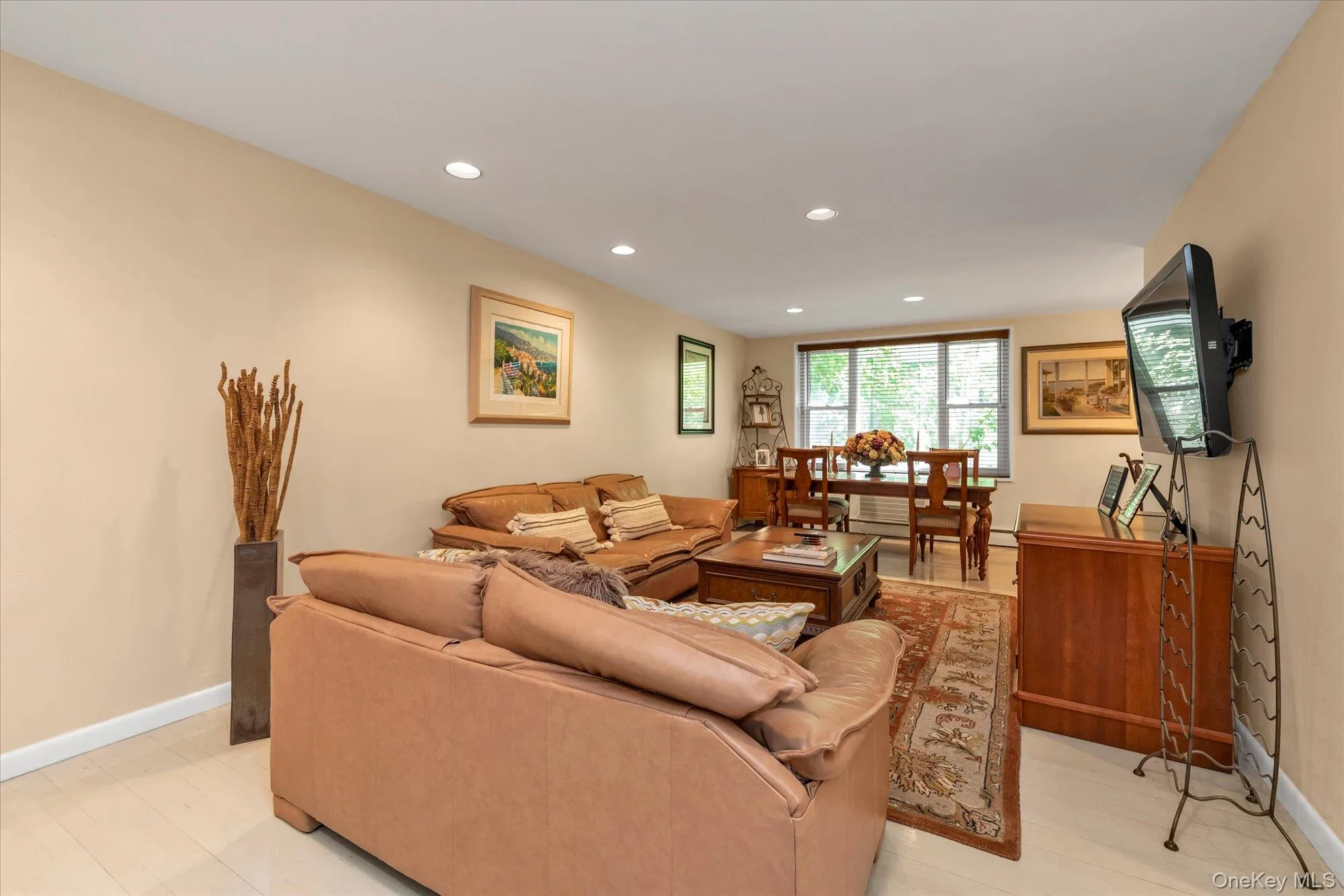 25 Canterbury Road, North Hempstead, NY, 2 Bedrooms Bedrooms, 5 Rooms Rooms,2 BathroomsBathrooms,Residential,For Rent,Canterbury,0,1008724 25 Canterbury Road, North Hempstead, NY, 2 Bedrooms Bedrooms, 5 Rooms Rooms,2 BathroomsBathrooms,Residential,For Rent,Canterbury,0,1008724