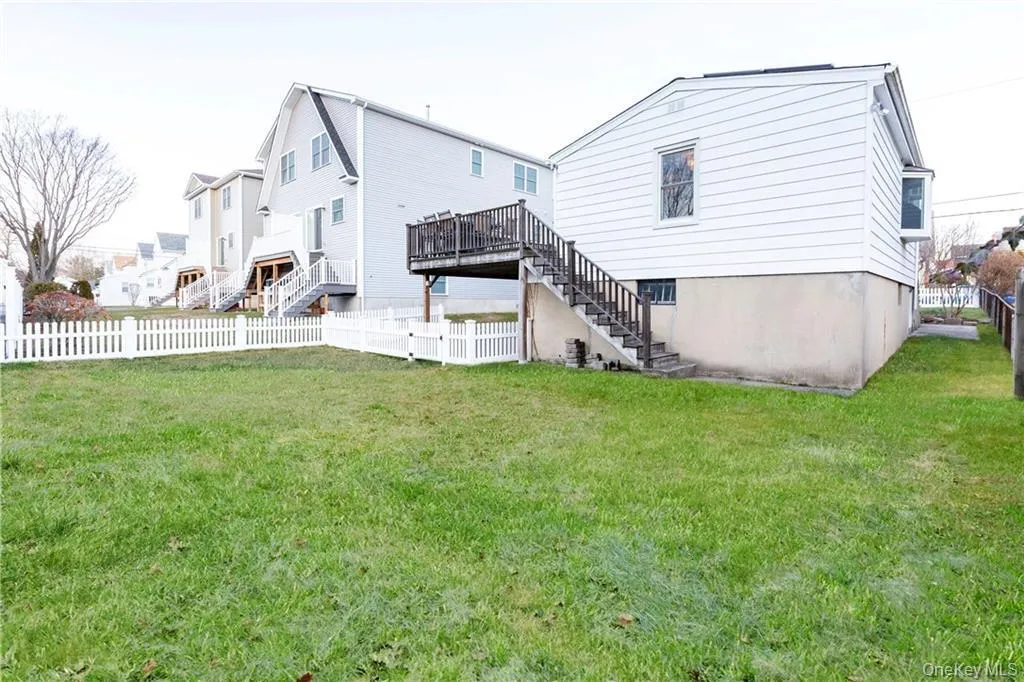 110 Ellsworth Avenue, Harrison, NY, 3 Bedrooms Bedrooms, 8 Rooms Rooms,2 BathroomsBathrooms,Residential Lease,For Rent,Ellsworth,0,1008727 110 Ellsworth Avenue, Harrison, NY, 3 Bedrooms Bedrooms, 8 Rooms Rooms,2 BathroomsBathrooms,Residential Lease,For Rent,Ellsworth,0,1008727