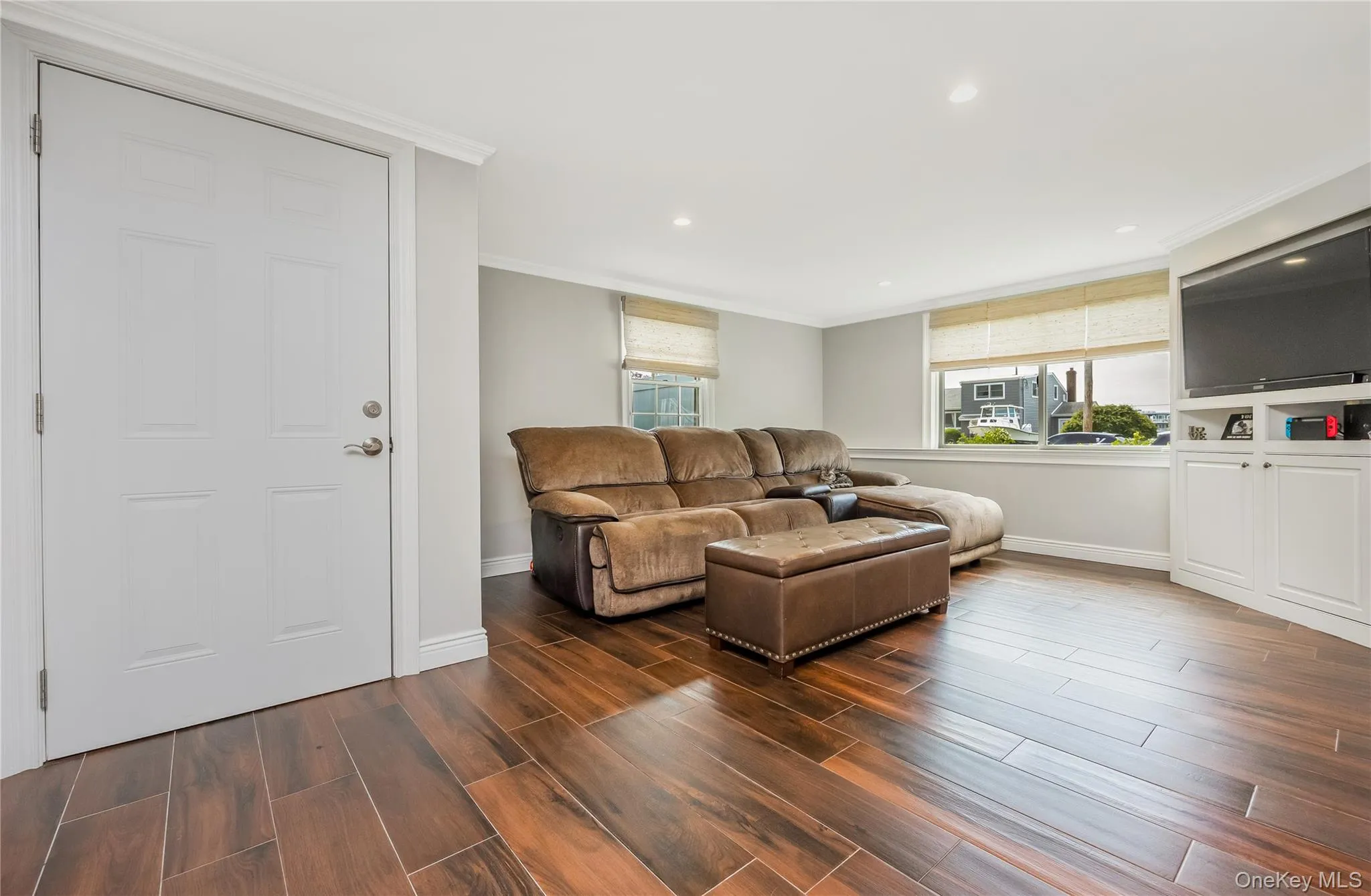 17 Lewis Circle, Babylon, NY, 4 Bedrooms Bedrooms, 7 Rooms Rooms,3 BathroomsBathrooms,Residential,For Rent,Lewis,0,1008733 17 Lewis Circle, Babylon, NY, 4 Bedrooms Bedrooms, 7 Rooms Rooms,3 BathroomsBathrooms,Residential,For Rent,Lewis,0,1008733