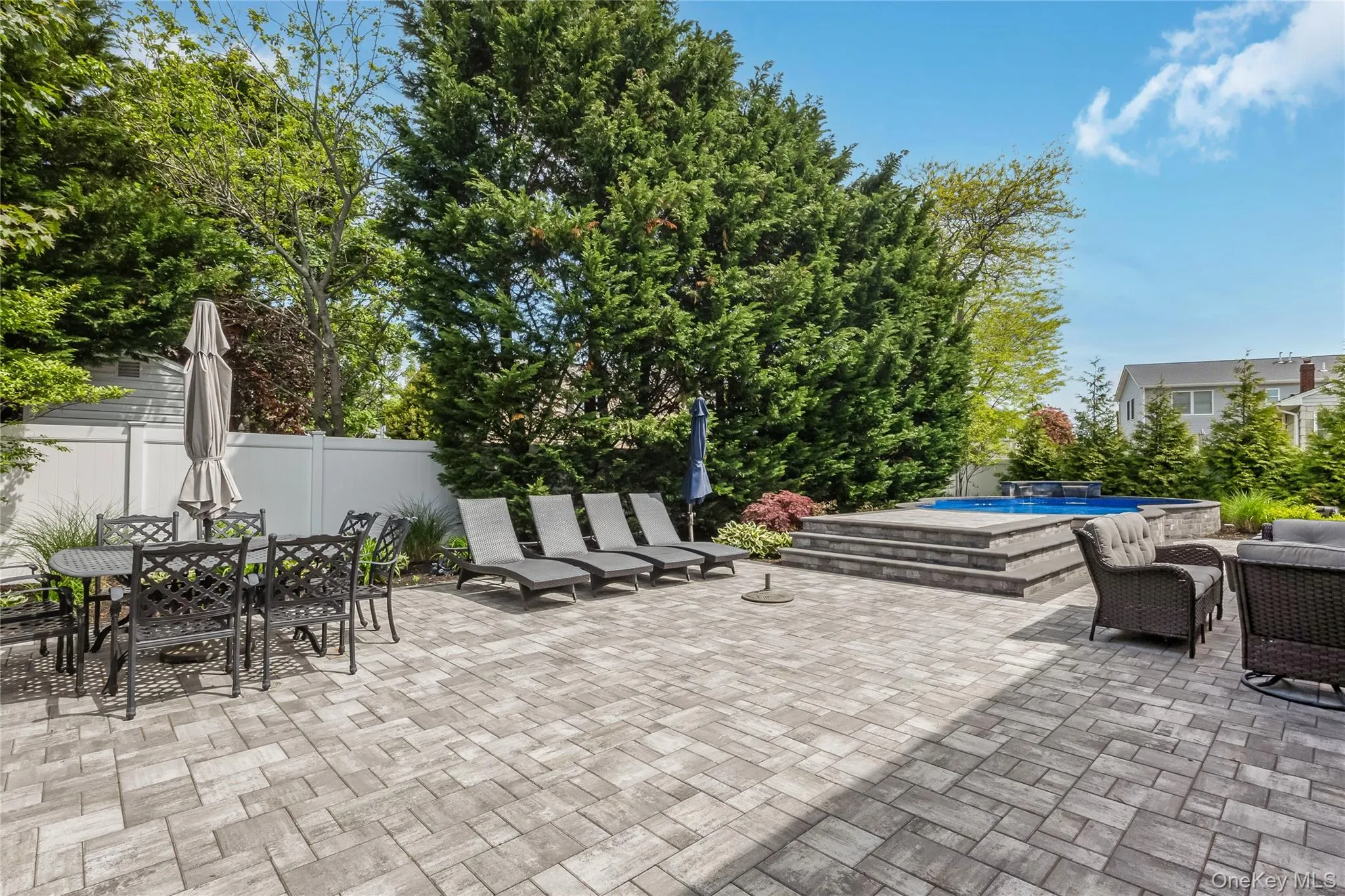 17 Lewis Circle, Babylon, NY, 4 Bedrooms Bedrooms, 7 Rooms Rooms,3 BathroomsBathrooms,Residential,For Rent,Lewis,0,1008733 17 Lewis Circle, Babylon, NY, 4 Bedrooms Bedrooms, 7 Rooms Rooms,3 BathroomsBathrooms,Residential,For Rent,Lewis,0,1008733
