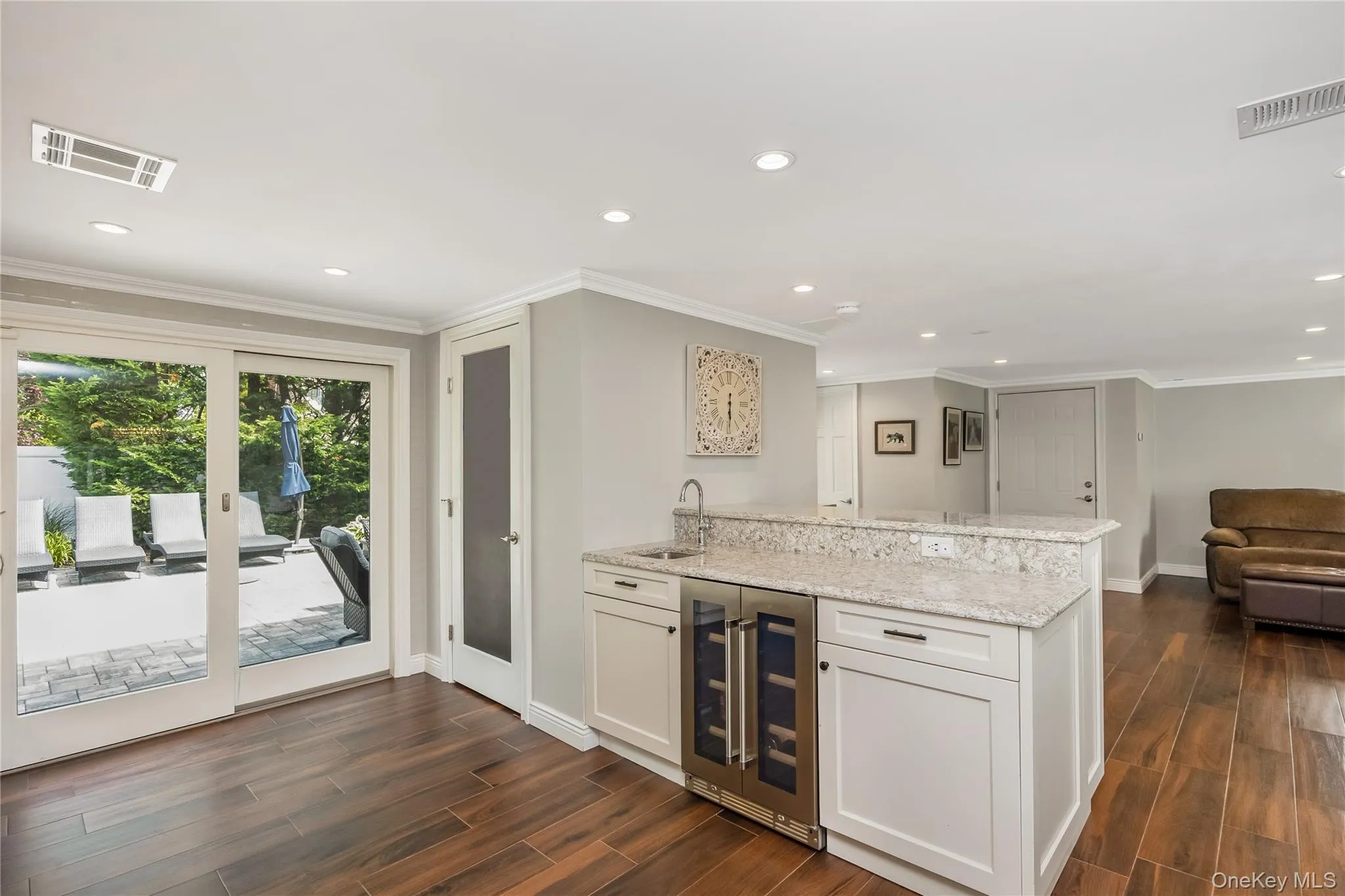 17 Lewis Circle, Babylon, NY, 4 Bedrooms Bedrooms, 7 Rooms Rooms,3 BathroomsBathrooms,Residential,For Rent,Lewis,0,1008733 17 Lewis Circle, Babylon, NY, 4 Bedrooms Bedrooms, 7 Rooms Rooms,3 BathroomsBathrooms,Residential,For Rent,Lewis,0,1008733