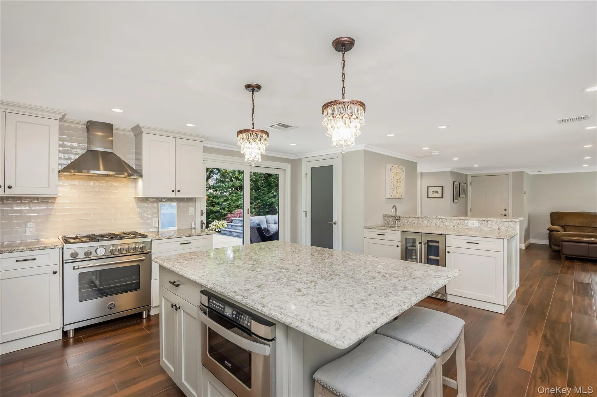 17 Lewis Circle, Babylon, NY, 4 Bedrooms Bedrooms, 7 Rooms Rooms,3 BathroomsBathrooms,Residential,For Rent,Lewis,0,1008733 17 Lewis Circle, Babylon, NY, 4 Bedrooms Bedrooms, 7 Rooms Rooms,3 BathroomsBathrooms,Residential,For Rent,Lewis,0,1008733