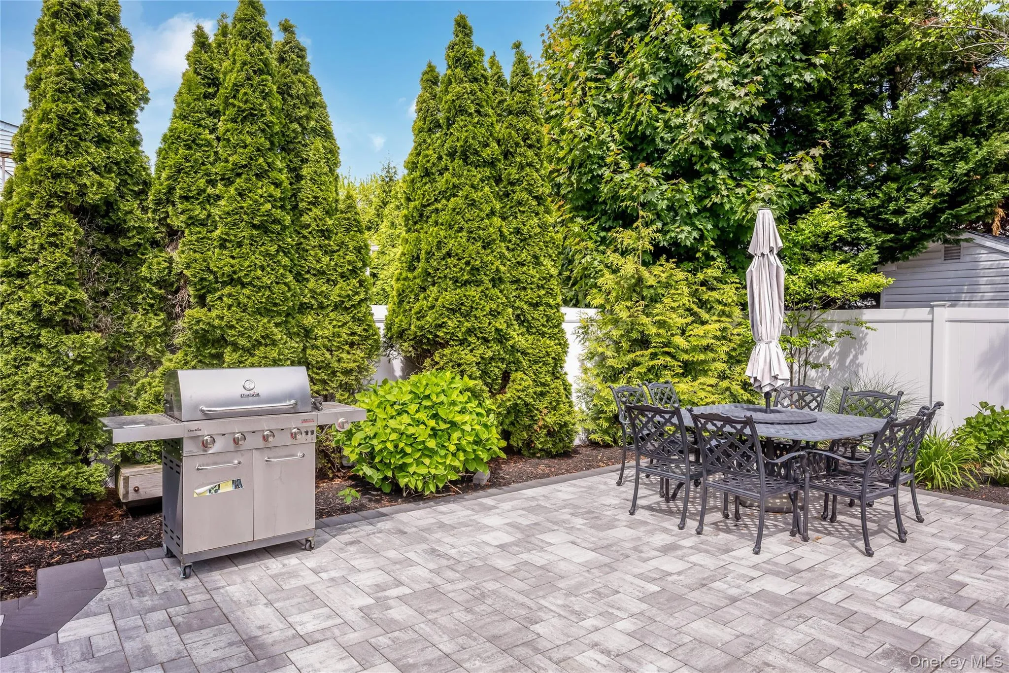17 Lewis Circle, Babylon, NY, 4 Bedrooms Bedrooms, 7 Rooms Rooms,3 BathroomsBathrooms,Residential,For Rent,Lewis,0,1008733 17 Lewis Circle, Babylon, NY, 4 Bedrooms Bedrooms, 7 Rooms Rooms,3 BathroomsBathrooms,Residential,For Rent,Lewis,0,1008733