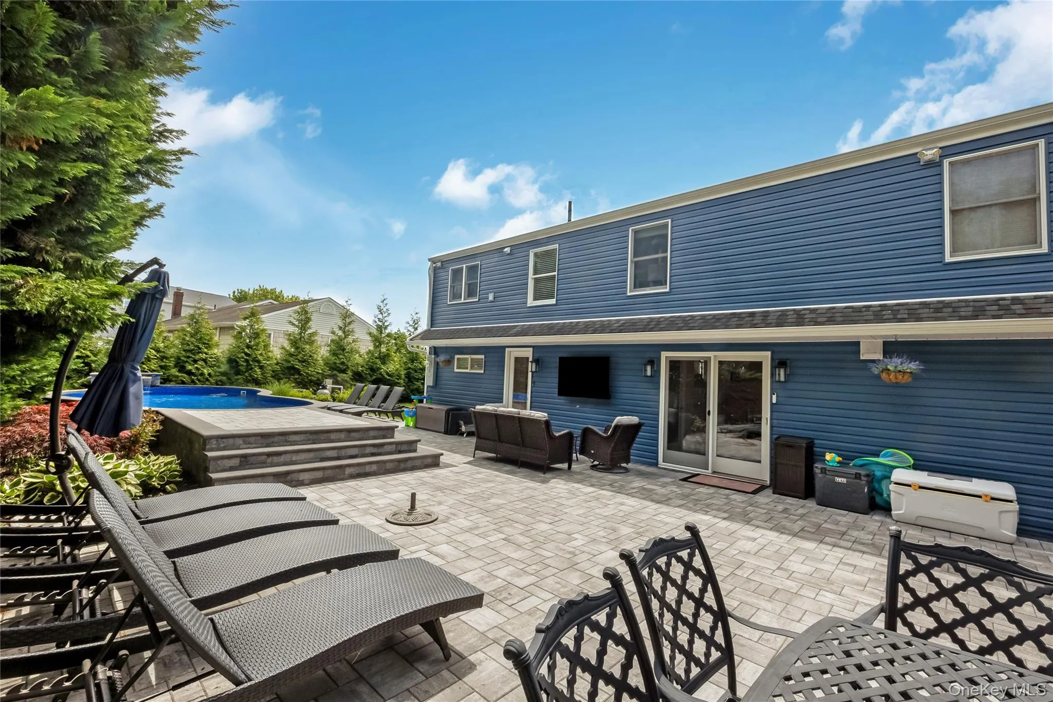 17 Lewis Circle, Babylon, NY, 4 Bedrooms Bedrooms, 7 Rooms Rooms,3 BathroomsBathrooms,Residential,For Rent,Lewis,0,1008733 17 Lewis Circle, Babylon, NY, 4 Bedrooms Bedrooms, 7 Rooms Rooms,3 BathroomsBathrooms,Residential,For Rent,Lewis,0,1008733