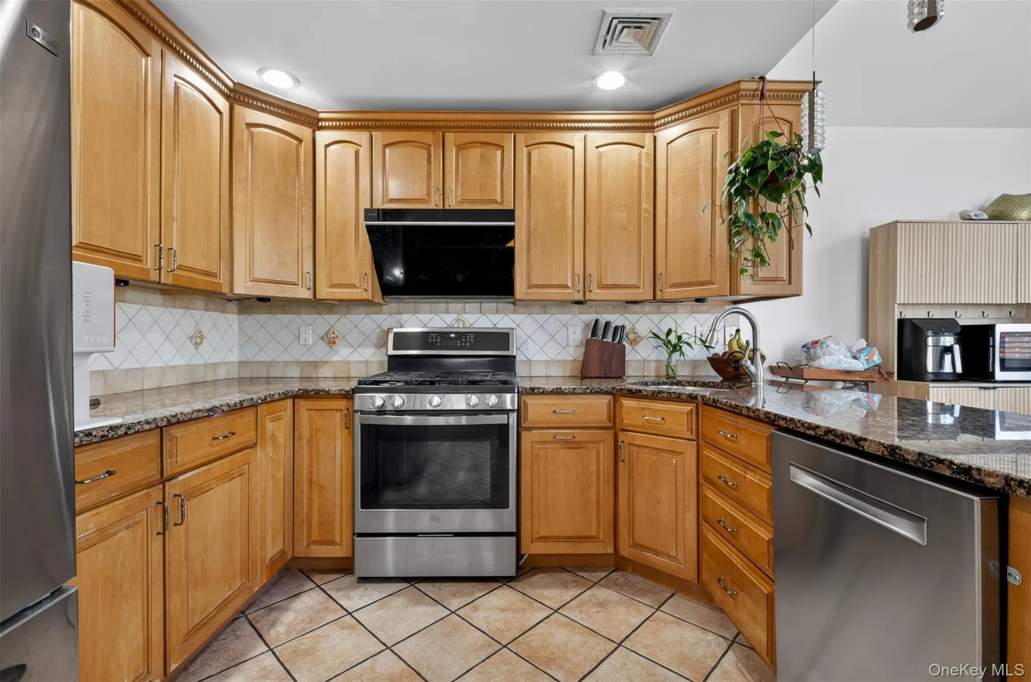 162-11 12th Road, New York, NY, 3 Bedrooms Bedrooms, 10 Rooms Rooms,2 BathroomsBathrooms,Residential,For Rent,12th,0,1008734 162-11 12th Road, New York, NY, 3 Bedrooms Bedrooms, 10 Rooms Rooms,2 BathroomsBathrooms,Residential,For Rent,12th,0,1008734