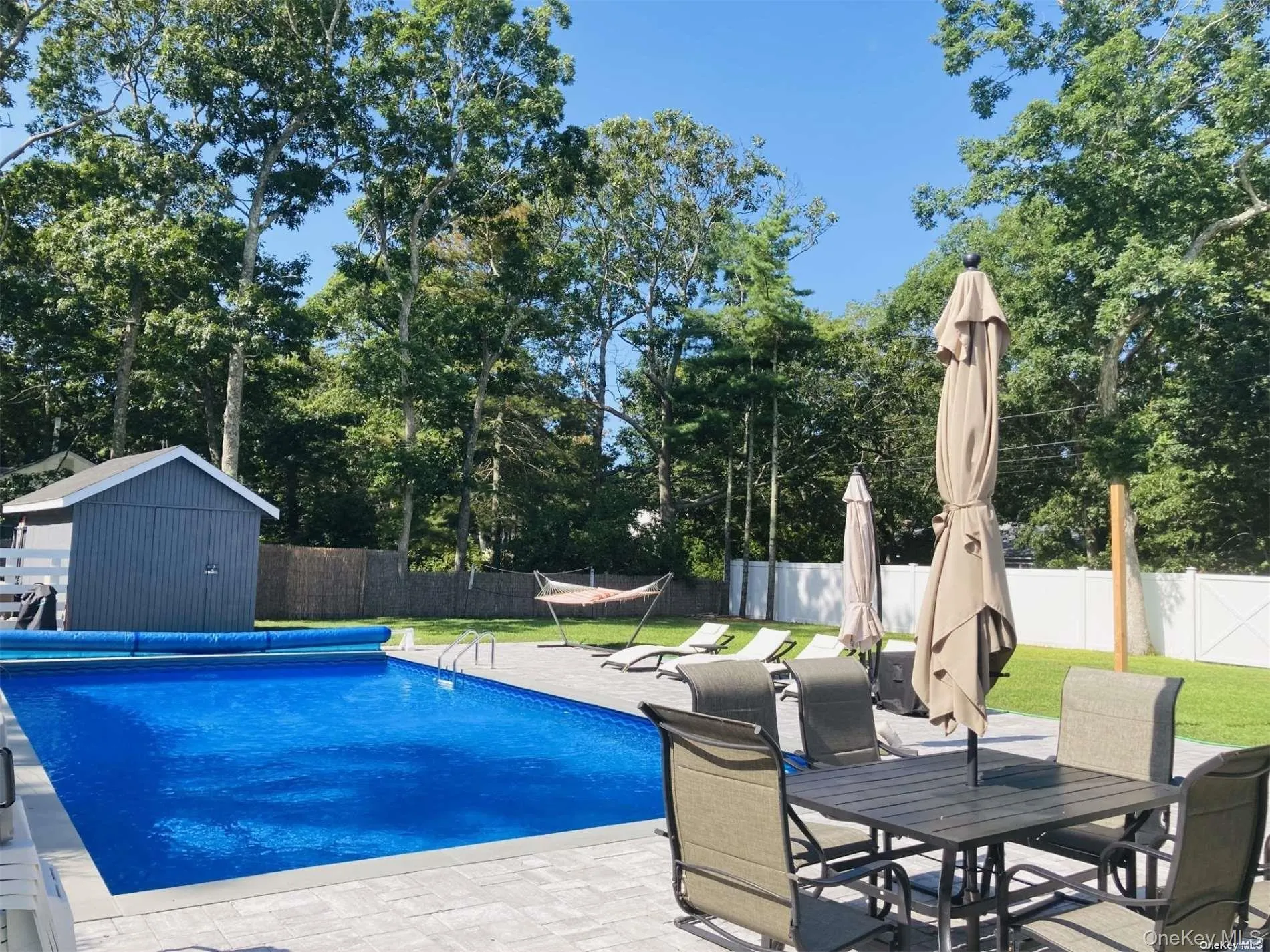 94 Bay Avenue, Southampton, NY, 2 Bedrooms Bedrooms, 6 Rooms Rooms,2 BathroomsBathrooms,Residential,For Rent,Bay,0,1008738 94 Bay Avenue, Southampton, NY, 2 Bedrooms Bedrooms, 6 Rooms Rooms,2 BathroomsBathrooms,Residential,For Rent,Bay,0,1008738