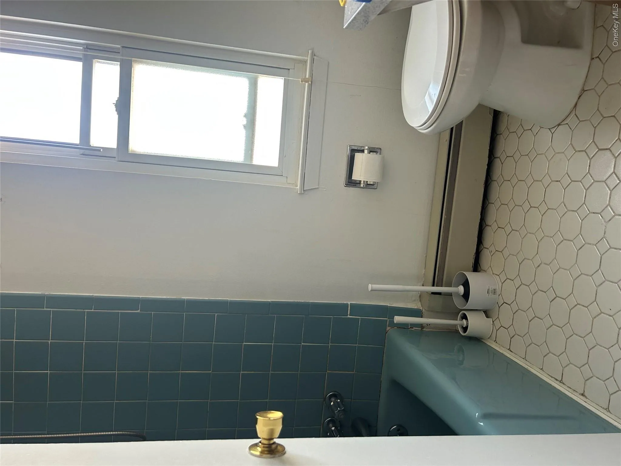 77-24 252nd Street, New York, NY, 2 Bedrooms Bedrooms, 3 Rooms Rooms,1 BathroomBathrooms,Residential Lease,For Rent,252nd,0,1008745 77-24 252nd Street, New York, NY, 2 Bedrooms Bedrooms, 3 Rooms Rooms,1 BathroomBathrooms,Residential Lease,For Rent,252nd,0,1008745