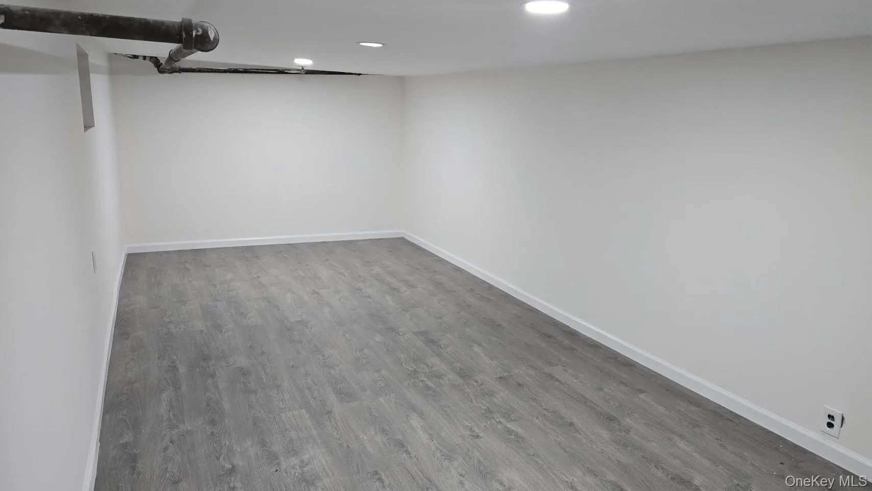 104-49 209th Street, New York, NY, 5 Bedrooms Bedrooms, 11 Rooms Rooms,1 BathroomBathrooms,Residential,For Rent,209th,0,1008764 104-49 209th Street, New York, NY, 5 Bedrooms Bedrooms, 11 Rooms Rooms,1 BathroomBathrooms,Residential,For Rent,209th,0,1008764