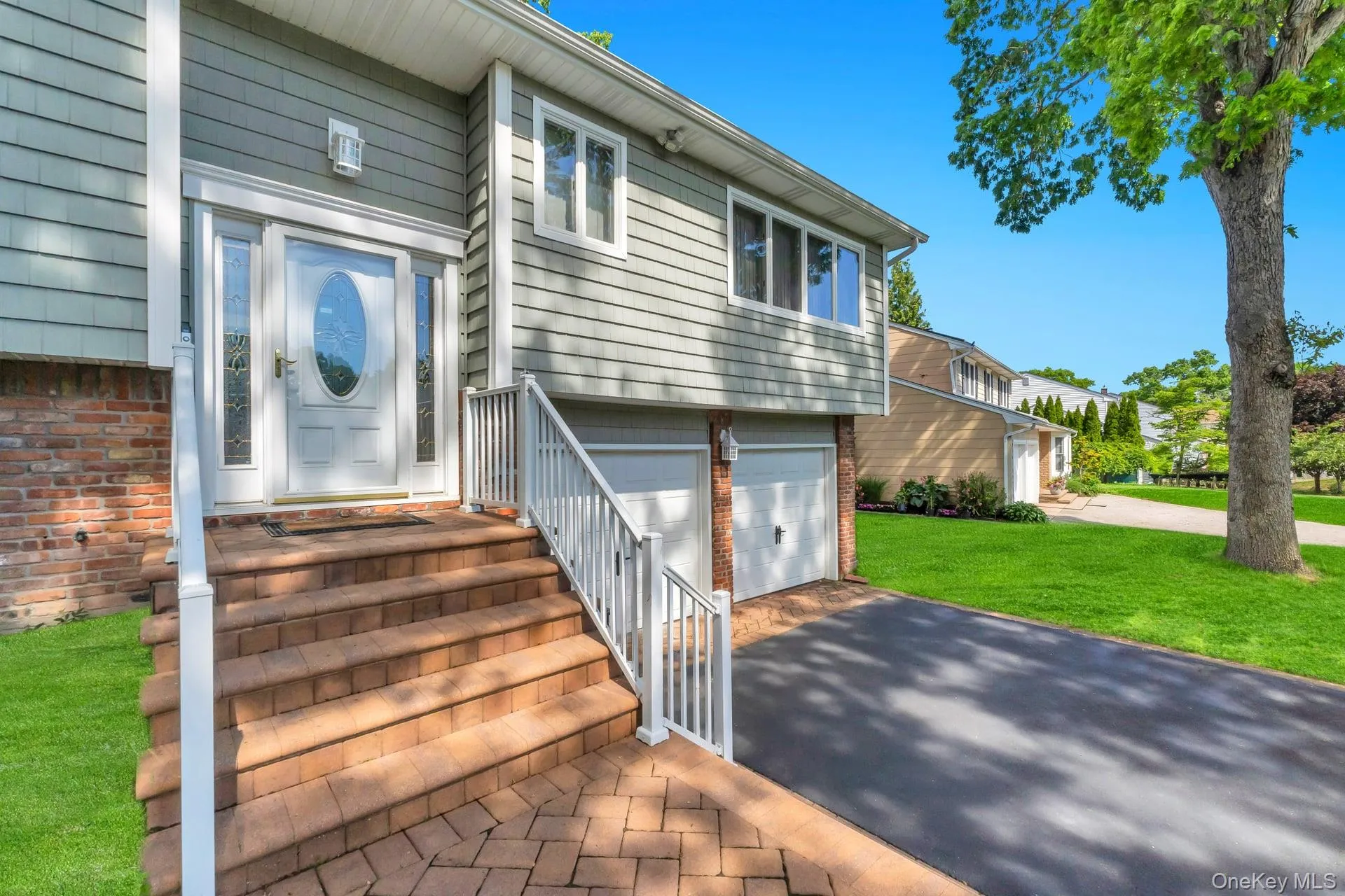 9 Quincy Lane, Smithtown, NY, 4 Bedrooms Bedrooms, 7 Rooms Rooms,2 BathroomsBathrooms,Residential,For Rent,Quincy,0,1008767 9 Quincy Lane, Smithtown, NY, 4 Bedrooms Bedrooms, 7 Rooms Rooms,2 BathroomsBathrooms,Residential,For Rent,Quincy,0,1008767