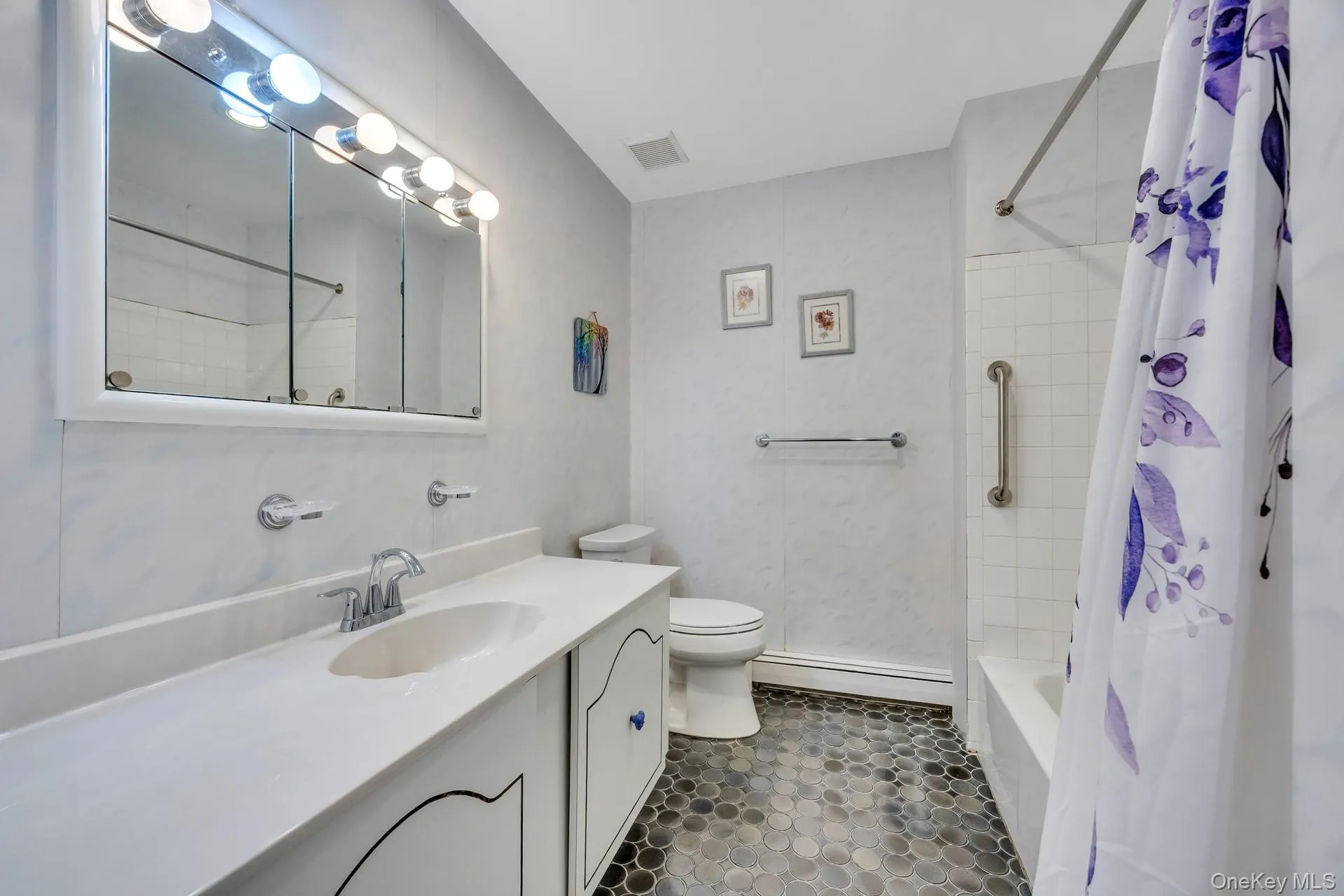 9 Quincy Lane, Smithtown, NY, 4 Bedrooms Bedrooms, 7 Rooms Rooms,2 BathroomsBathrooms,Residential,For Rent,Quincy,0,1008767 9 Quincy Lane, Smithtown, NY, 4 Bedrooms Bedrooms, 7 Rooms Rooms,2 BathroomsBathrooms,Residential,For Rent,Quincy,0,1008767