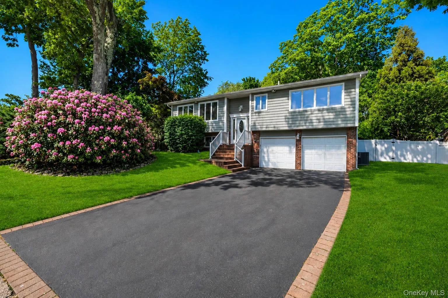9 Quincy Lane, Smithtown, NY, 4 Bedrooms Bedrooms, 7 Rooms Rooms,2 BathroomsBathrooms,Residential,For Rent,Quincy,0,1008767 9 Quincy Lane, Smithtown, NY, 4 Bedrooms Bedrooms, 7 Rooms Rooms,2 BathroomsBathrooms,Residential,For Rent,Quincy,0,1008767