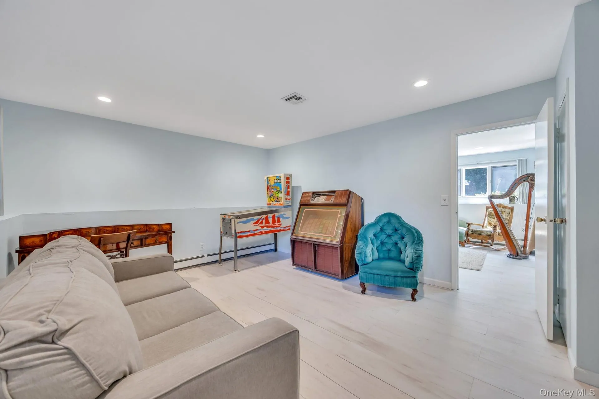 9 Quincy Lane, Smithtown, NY, 4 Bedrooms Bedrooms, 7 Rooms Rooms,2 BathroomsBathrooms,Residential,For Rent,Quincy,0,1008767 9 Quincy Lane, Smithtown, NY, 4 Bedrooms Bedrooms, 7 Rooms Rooms,2 BathroomsBathrooms,Residential,For Rent,Quincy,0,1008767