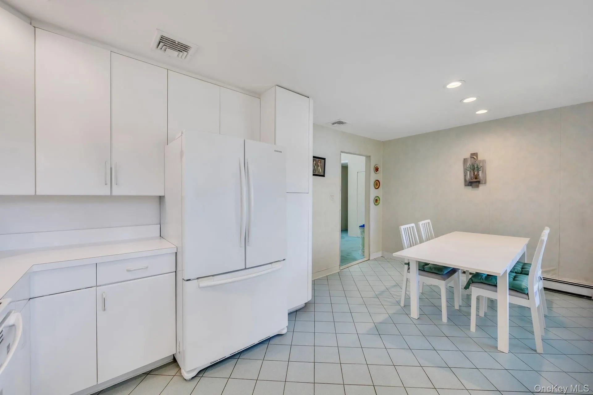 9 Quincy Lane, Smithtown, NY, 4 Bedrooms Bedrooms, 7 Rooms Rooms,2 BathroomsBathrooms,Residential,For Rent,Quincy,0,1008767 9 Quincy Lane, Smithtown, NY, 4 Bedrooms Bedrooms, 7 Rooms Rooms,2 BathroomsBathrooms,Residential,For Rent,Quincy,0,1008767