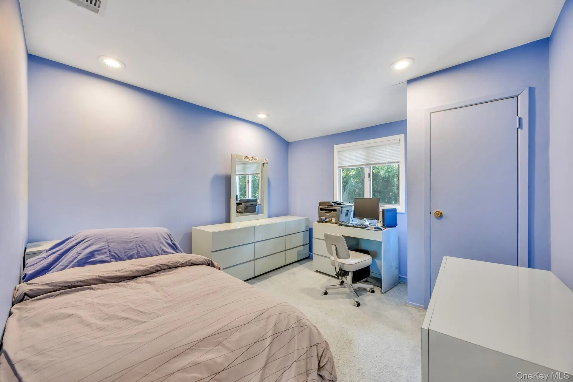 9 Quincy Lane, Smithtown, NY, 4 Bedrooms Bedrooms, 7 Rooms Rooms,2 BathroomsBathrooms,Residential,For Rent,Quincy,0,1008767 9 Quincy Lane, Smithtown, NY, 4 Bedrooms Bedrooms, 7 Rooms Rooms,2 BathroomsBathrooms,Residential,For Rent,Quincy,0,1008767