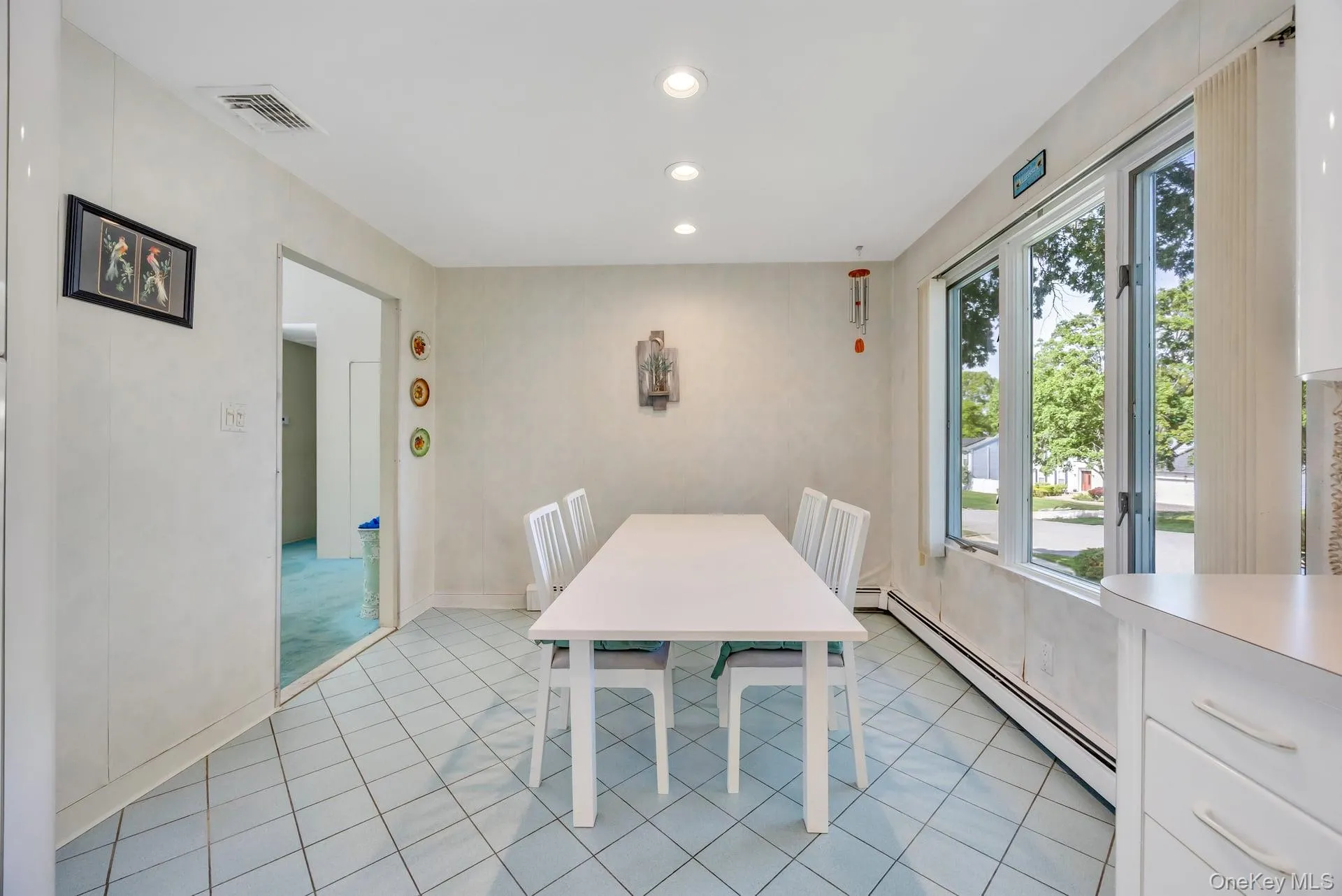 9 Quincy Lane, Smithtown, NY, 4 Bedrooms Bedrooms, 7 Rooms Rooms,2 BathroomsBathrooms,Residential,For Rent,Quincy,0,1008767 9 Quincy Lane, Smithtown, NY, 4 Bedrooms Bedrooms, 7 Rooms Rooms,2 BathroomsBathrooms,Residential,For Rent,Quincy,0,1008767