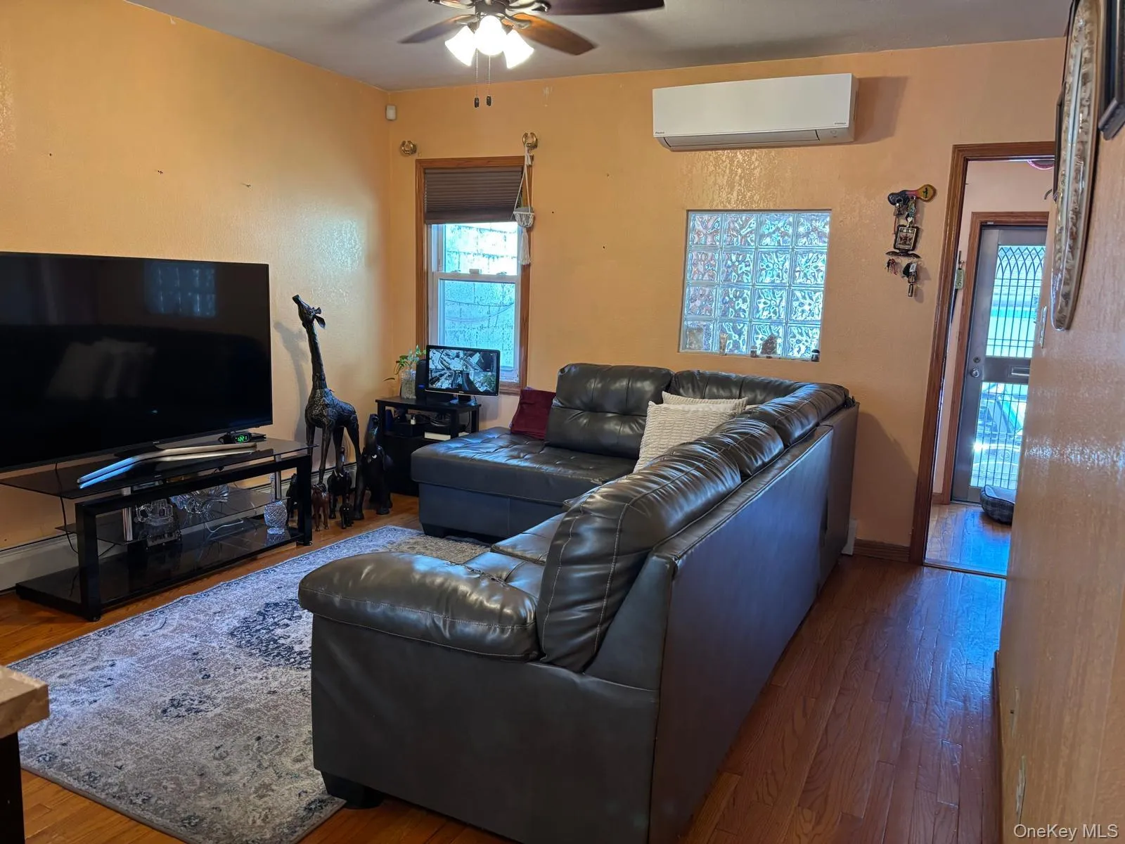 9109 139th Street, New York, NY, 3 Bedrooms Bedrooms, 8 Rooms Rooms,2 BathroomsBathrooms,Residential,For Rent,139th,0,1008768 9109 139th Street, New York, NY, 3 Bedrooms Bedrooms, 8 Rooms Rooms,2 BathroomsBathrooms,Residential,For Rent,139th,0,1008768