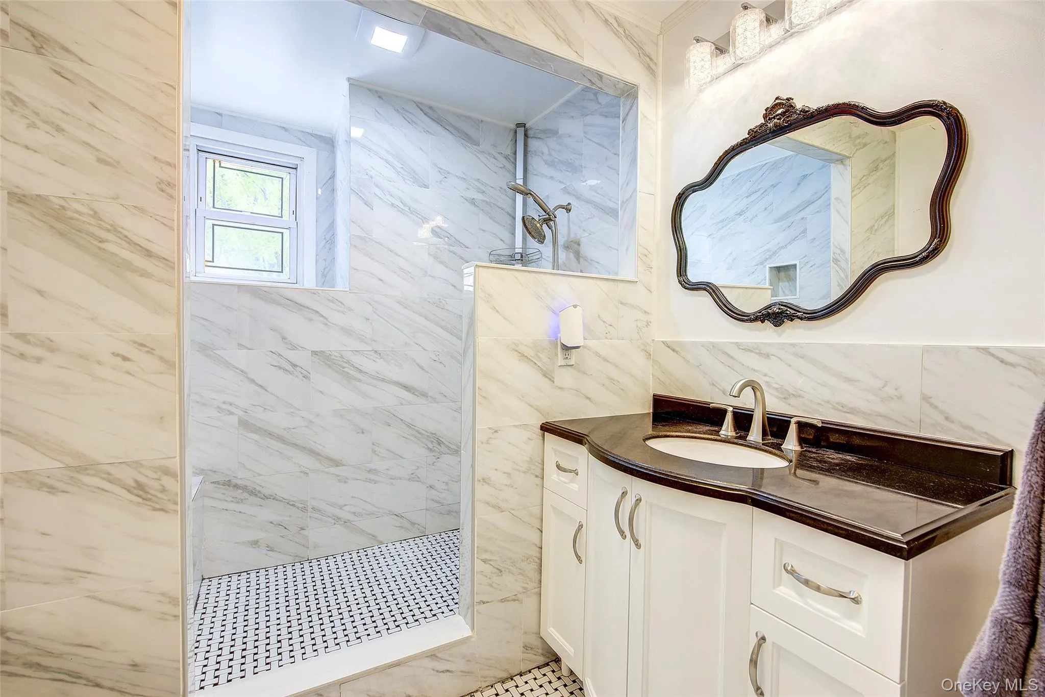 80-38 236th Street, New York, NY, 3 Bedrooms Bedrooms, 6 Rooms Rooms,2 BathroomsBathrooms,Residential,For Rent,236th,0,1008769 80-38 236th Street, New York, NY, 3 Bedrooms Bedrooms, 6 Rooms Rooms,2 BathroomsBathrooms,Residential,For Rent,236th,0,1008769