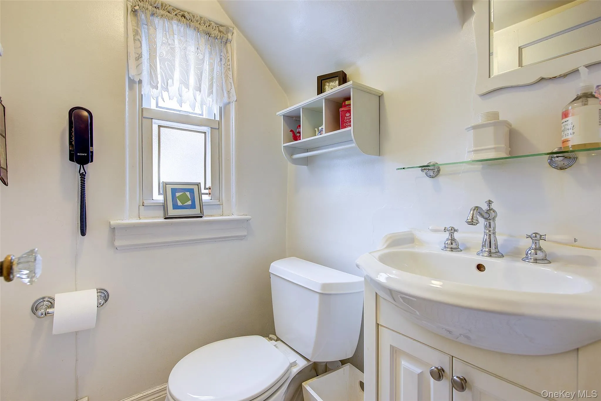 80-38 236th Street, New York, NY, 3 Bedrooms Bedrooms, 6 Rooms Rooms,2 BathroomsBathrooms,Residential,For Rent,236th,0,1008769 80-38 236th Street, New York, NY, 3 Bedrooms Bedrooms, 6 Rooms Rooms,2 BathroomsBathrooms,Residential,For Rent,236th,0,1008769