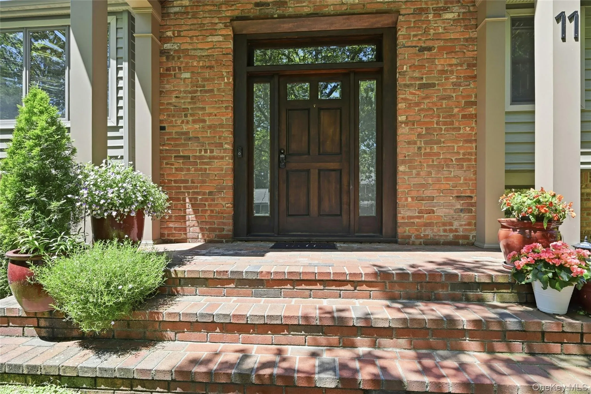 A Beautiful Entry To Your New Home! A Beautiful Entry To Your New Home!