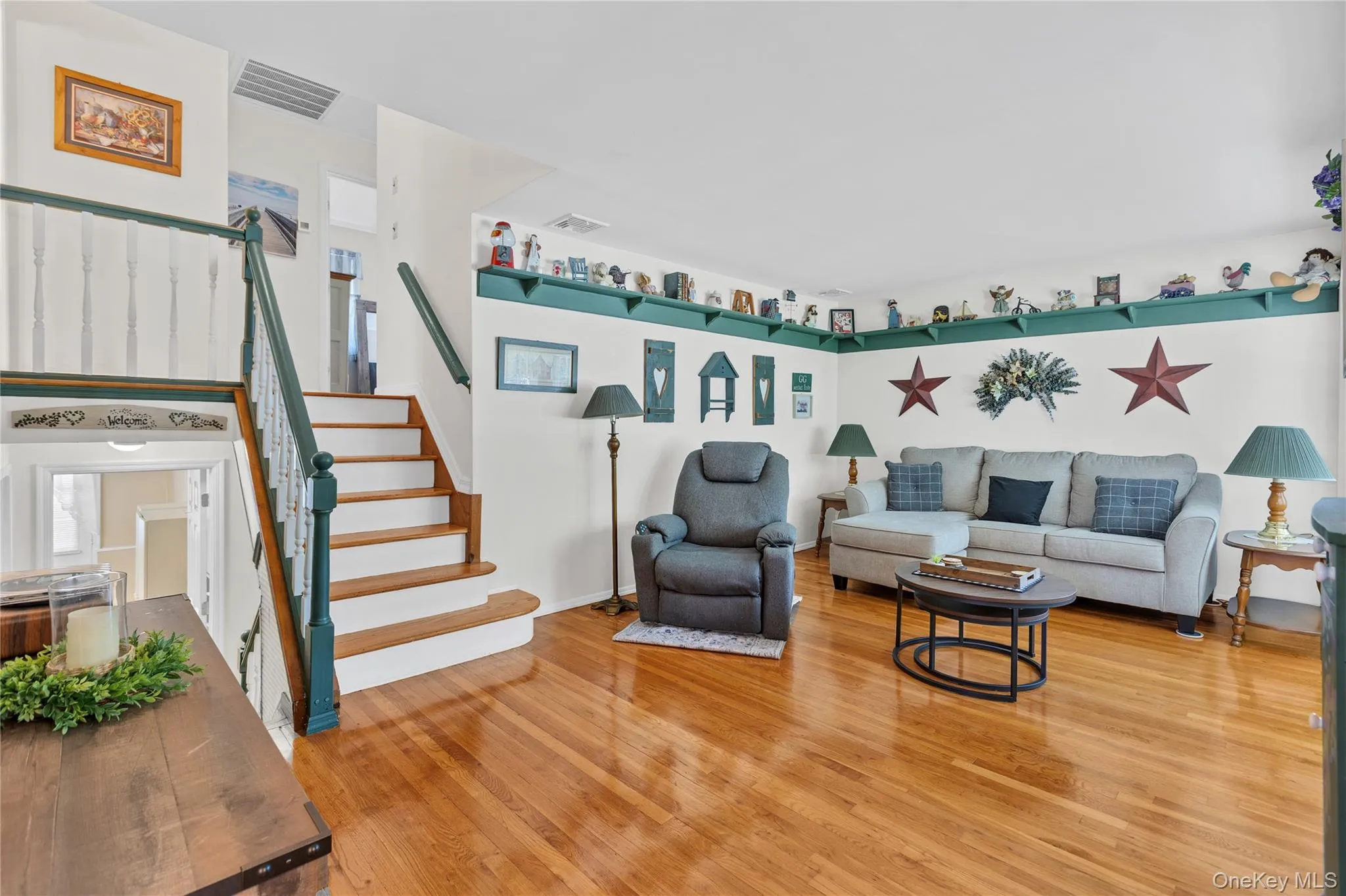 107 1st Avenue, Smithtown, NY, 3 Bedrooms Bedrooms, 7 Rooms Rooms,1 BathroomBathrooms,Residential,For Rent,1st,0,1008775 107 1st Avenue, Smithtown, NY, 3 Bedrooms Bedrooms, 7 Rooms Rooms,1 BathroomBathrooms,Residential,For Rent,1st,0,1008775