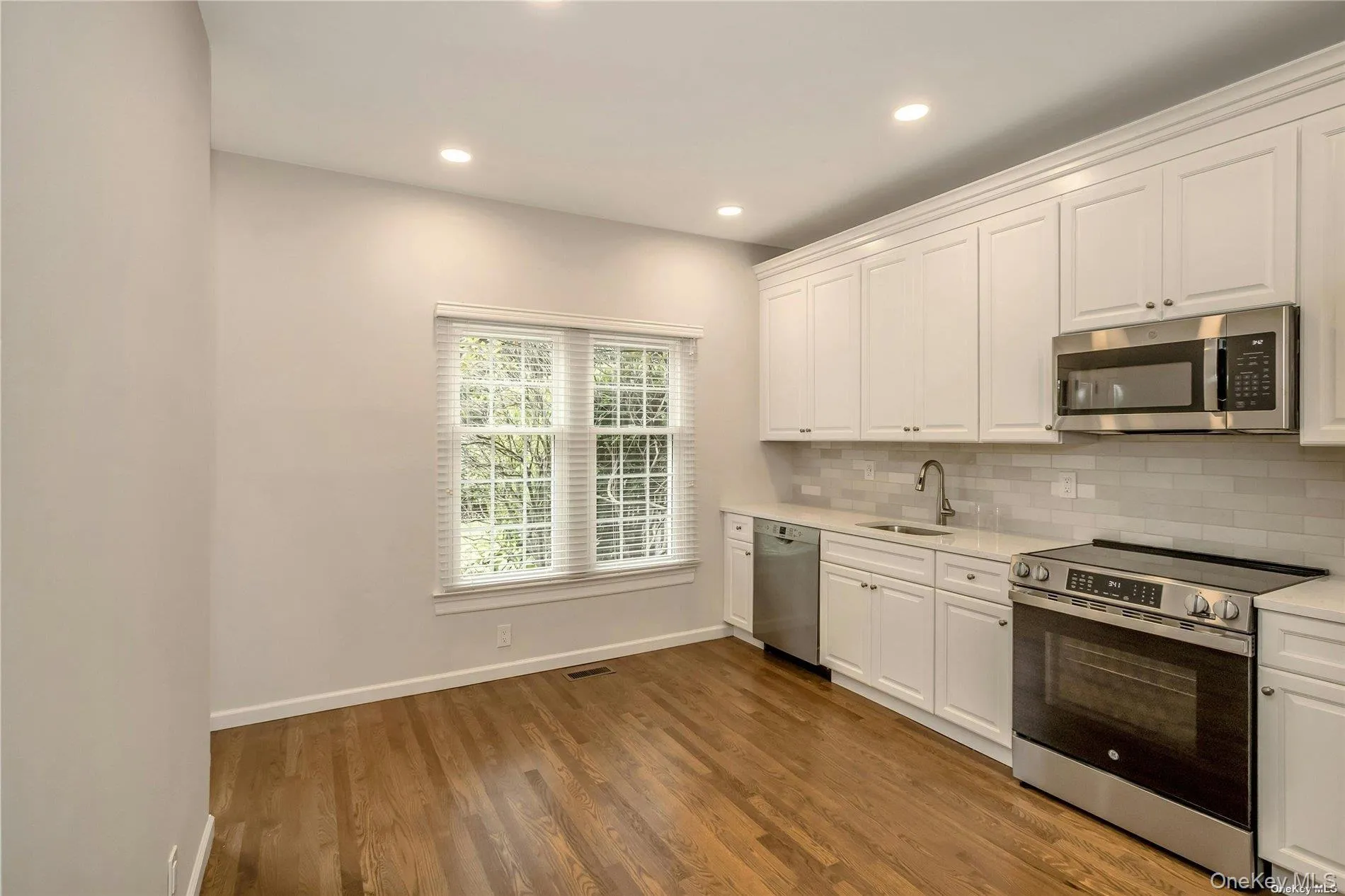 22 Duke Of Gloucest, North Hempstead, NY, 3 Bedrooms Bedrooms, 7 Rooms Rooms,3 BathroomsBathrooms,Residential,For Rent,Duke Of Gloucest,0,1008777 22 Duke Of Gloucest, North Hempstead, NY, 3 Bedrooms Bedrooms, 7 Rooms Rooms,3 BathroomsBathrooms,Residential,For Rent,Duke Of Gloucest,0,1008777